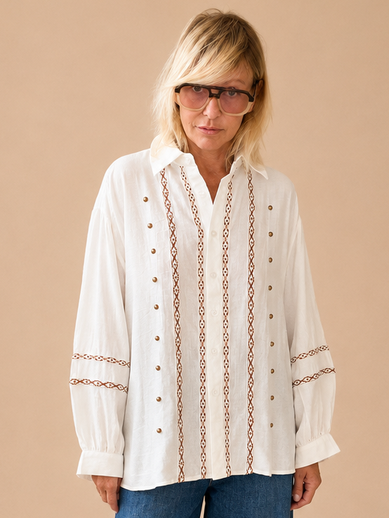 Camicia Oversize Bianca Crinkle Borchie Bronzo Nastri Ricamati