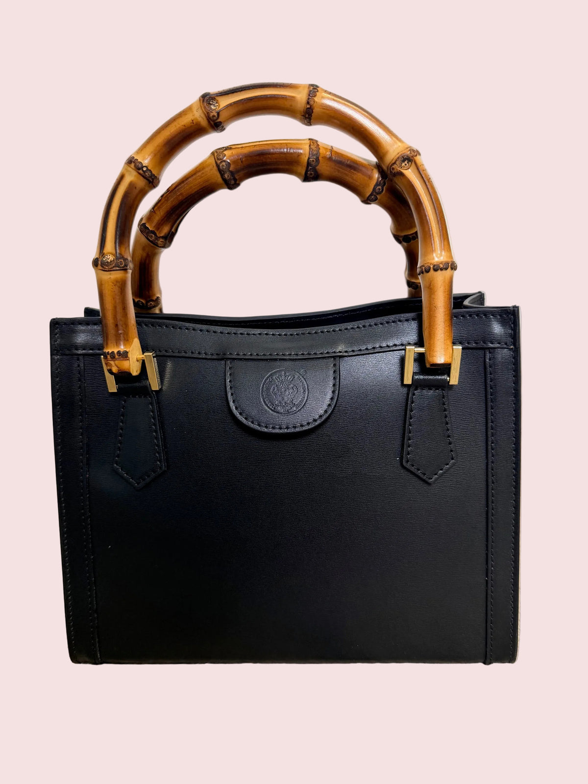 Borsa in Pelle con Manico Bamboo – Eleganza Decisa