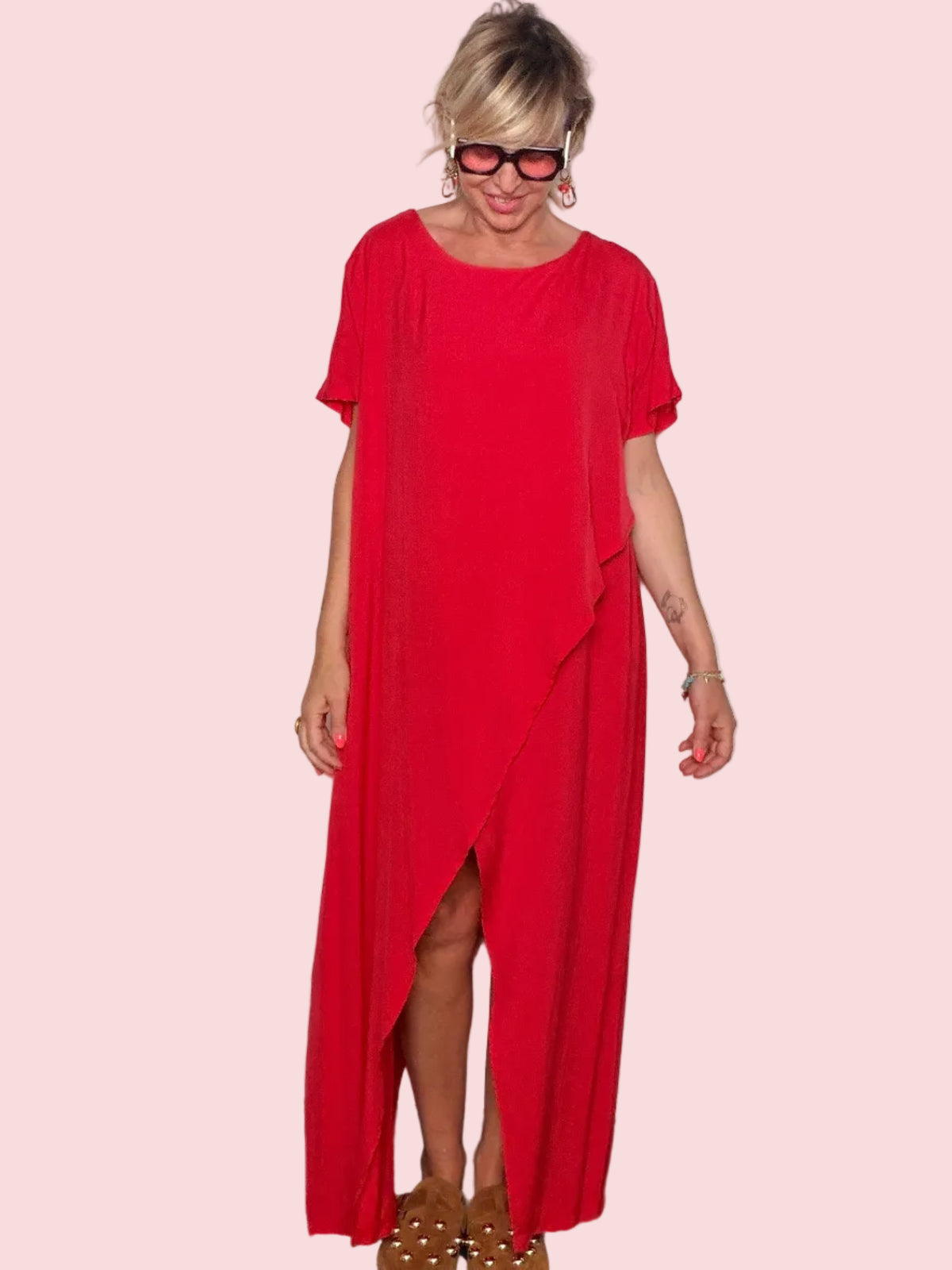 Maxi Dress Rosso con Drappeggio Asimmetrico