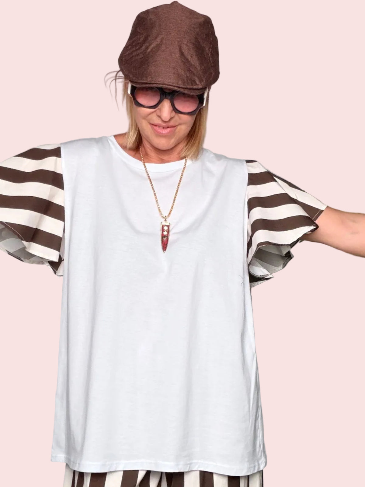 T-Shirt Oversize Bianca Maniche a Righe Cioccolato