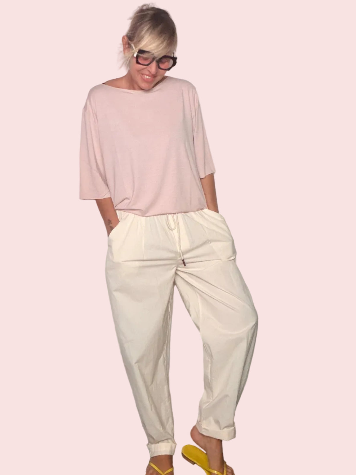 Pantalone Sigaretta Tela con Coulisse e Risvolto — Panna