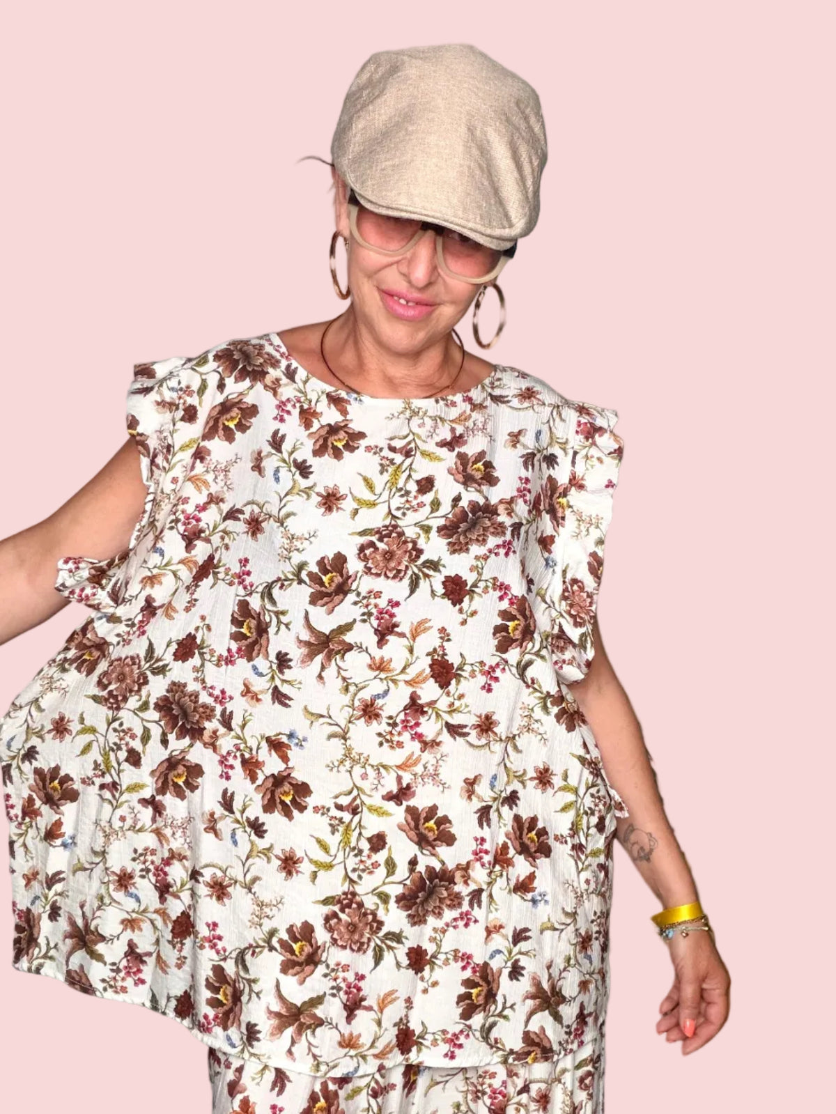 Top Oversize Floreale con Volant