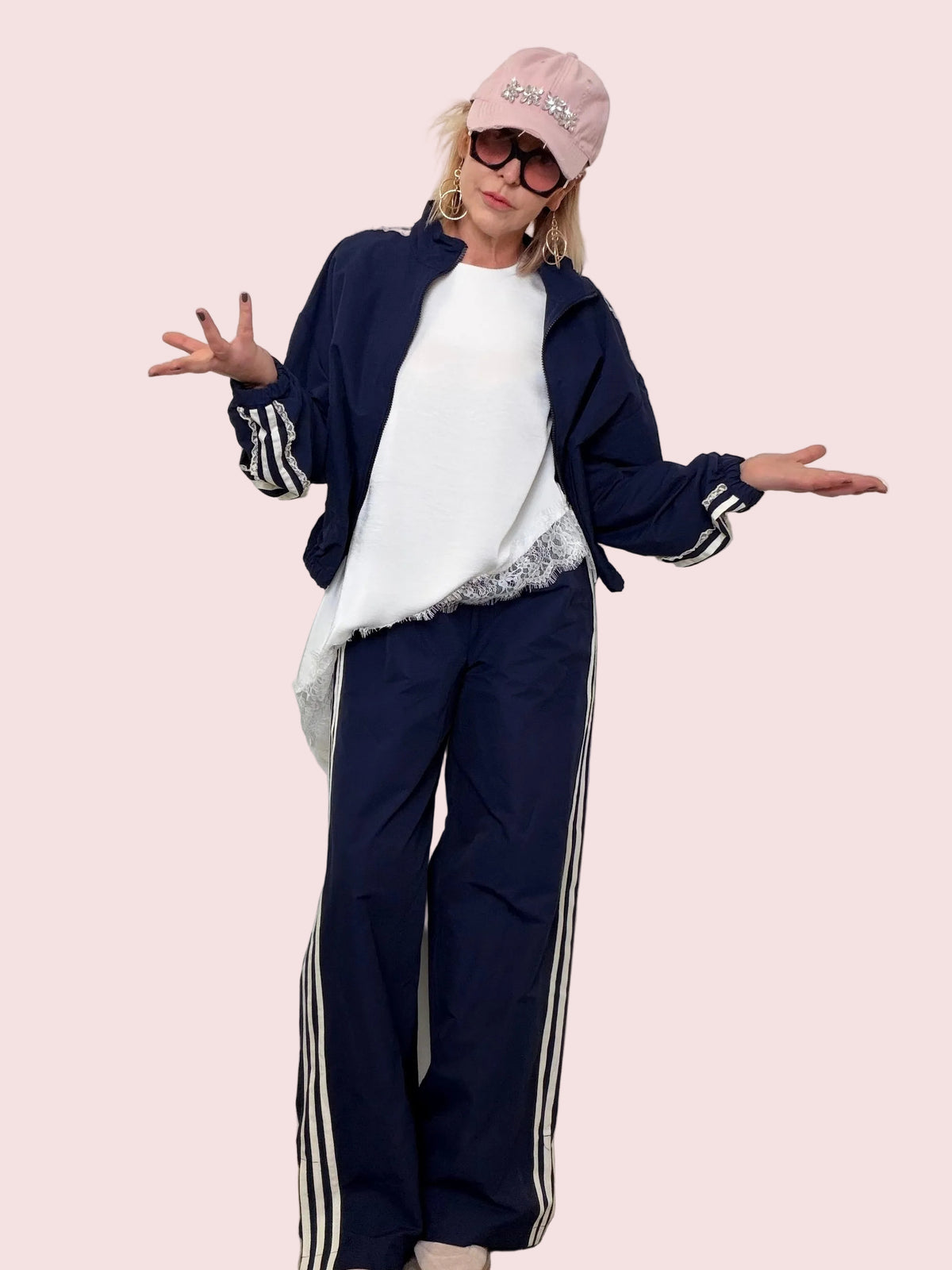 Pantaloni sportivi con bande laterali