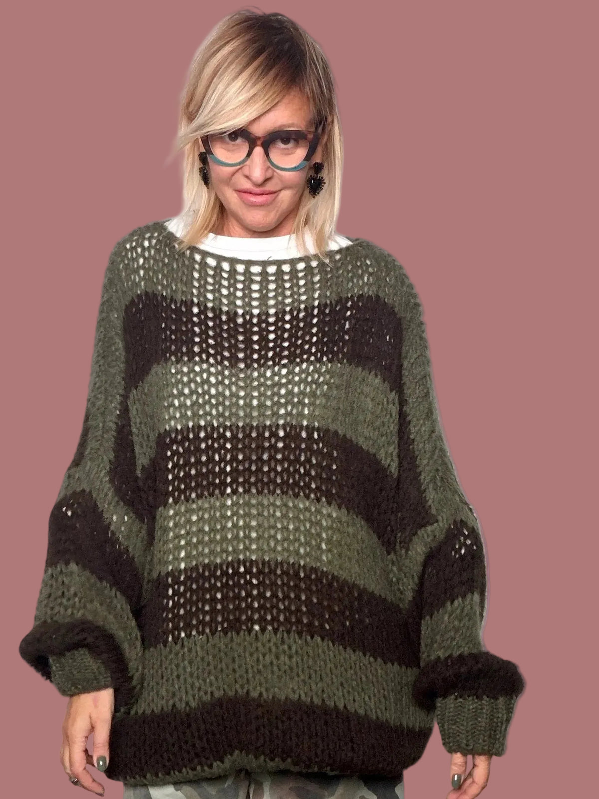 Maglia oversize a righe larghe con lavorazione traforata