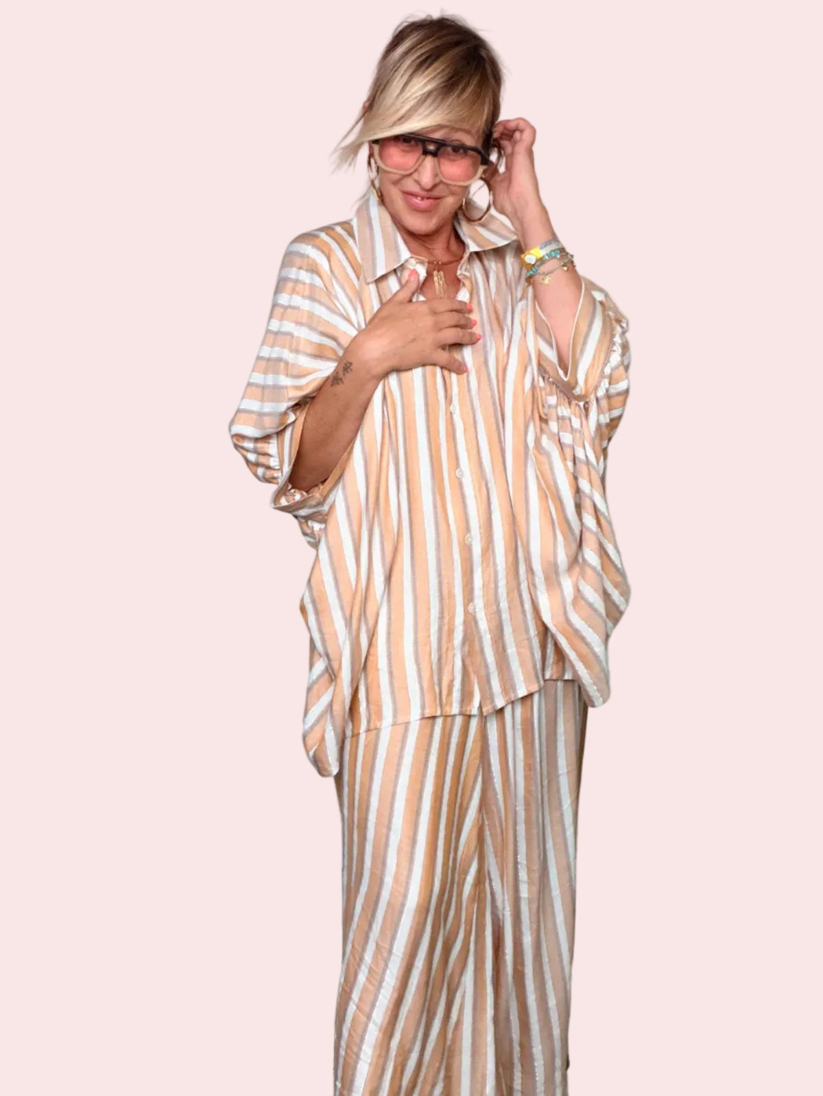 Camicia Oversize a Righe con Maniche a Pipistrello