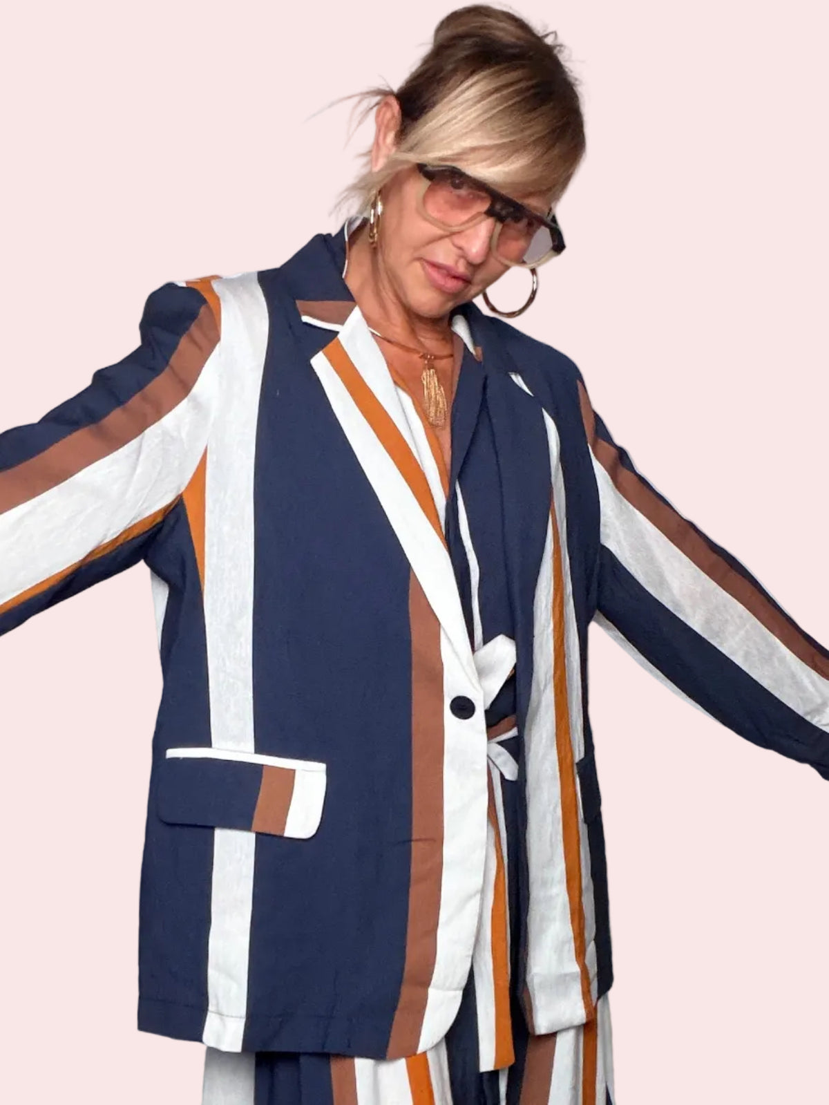 Blazer Oversize a Righe — Un Bottone con Revers