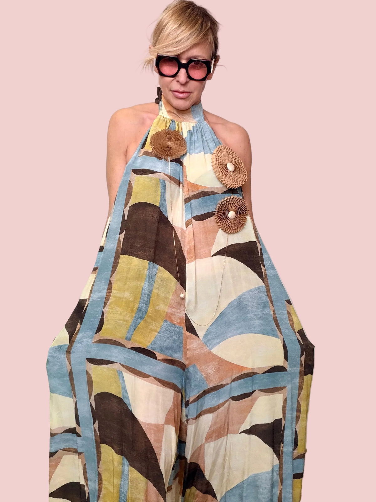 Tuta stampa geometrica multicolor applicazioni dorate