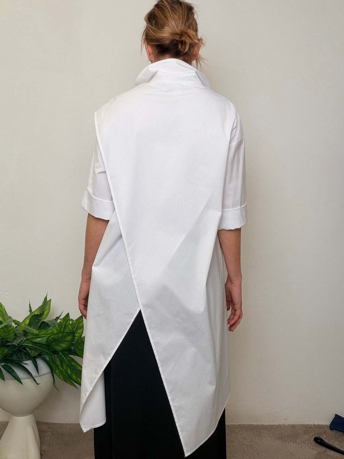 Camicia oversize orlo asimmetrico bianca