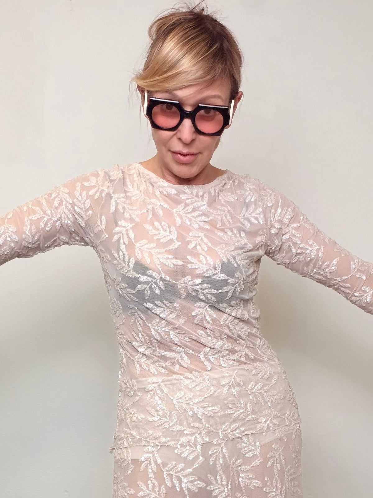 Maglia tulle ricami argentati paillettes