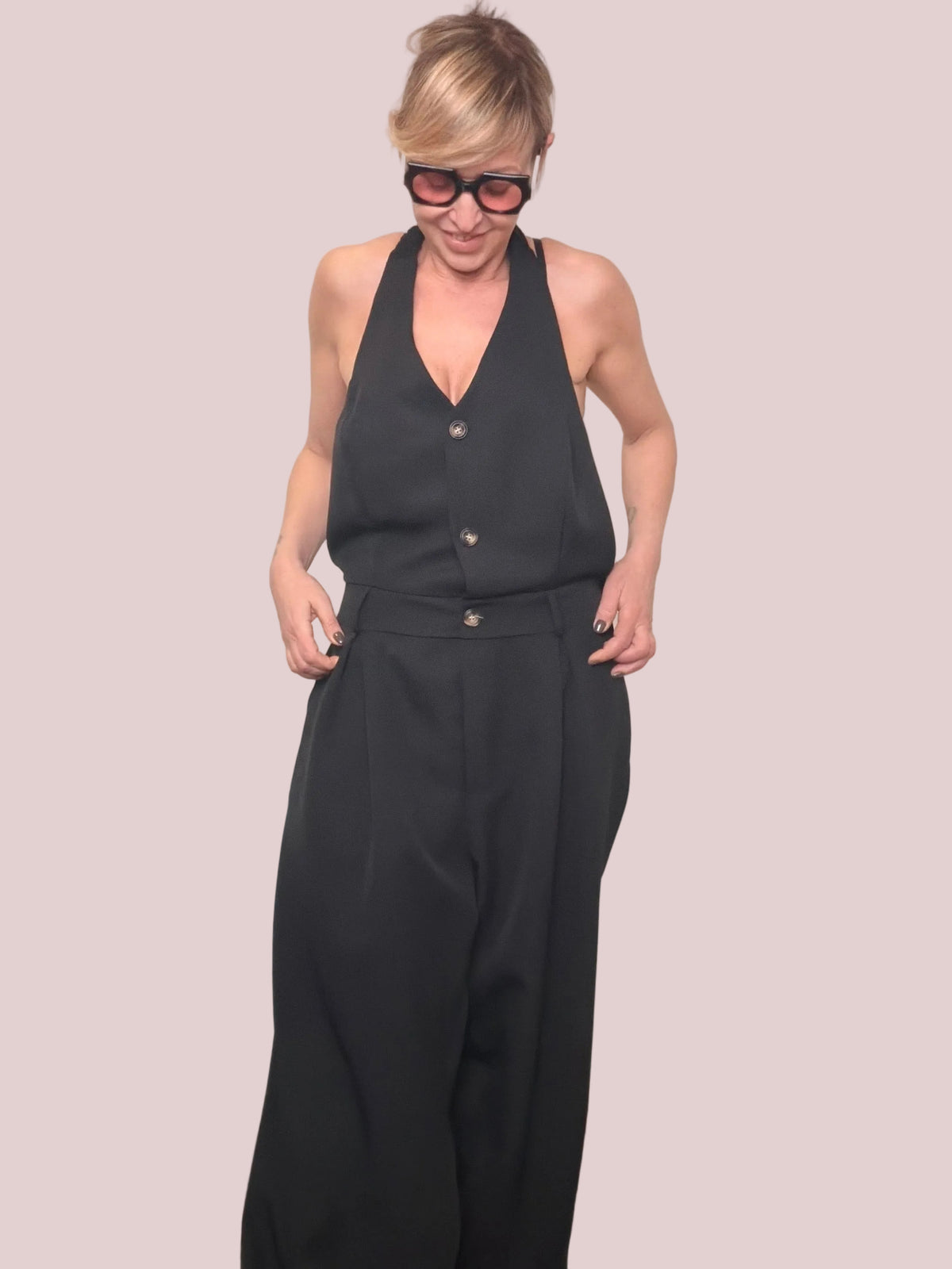 Tuta oversize scollo halter nera