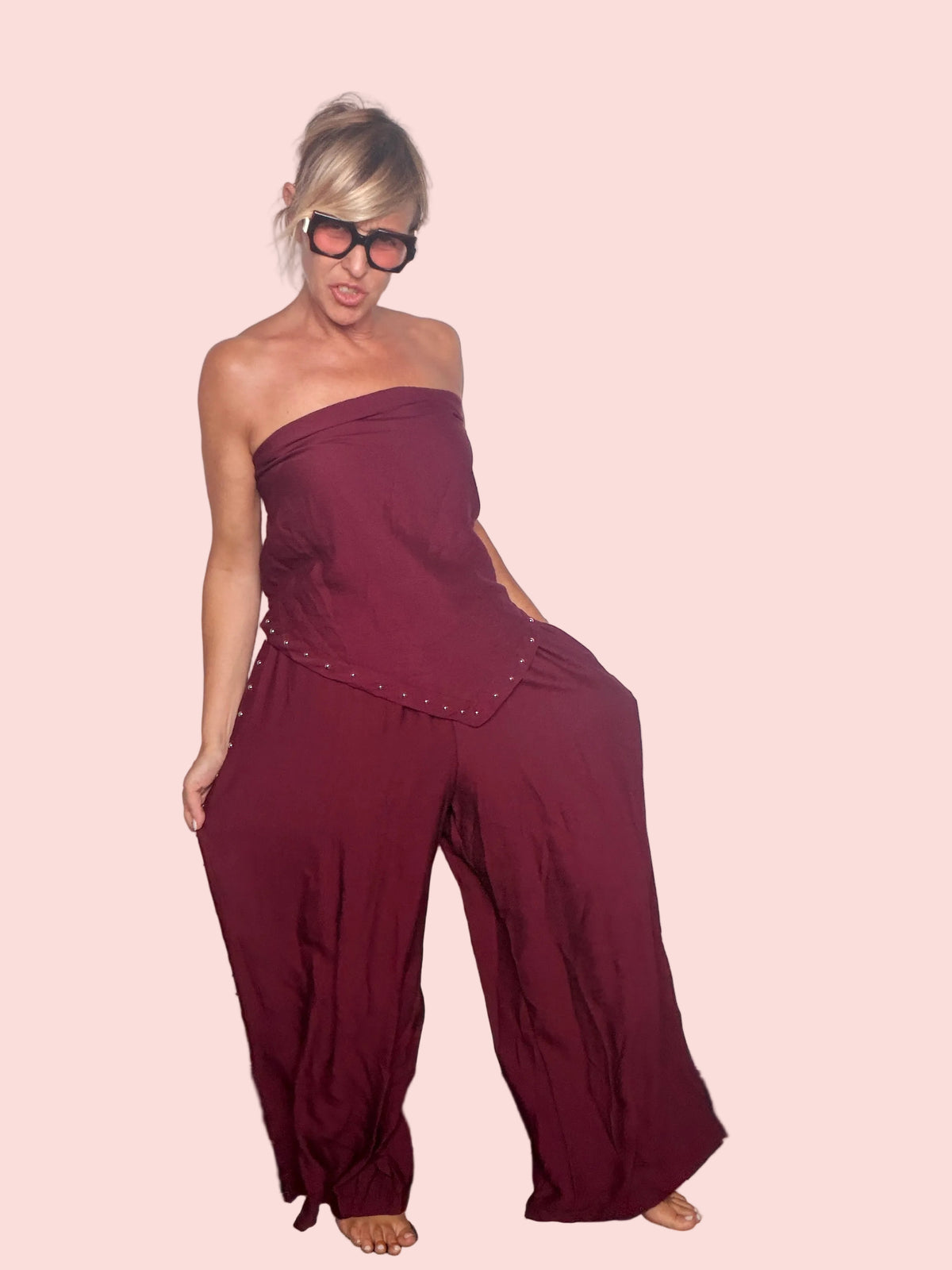 Completo FEMALE – Top Bustier e Pantalone Wide Leg con Borchie