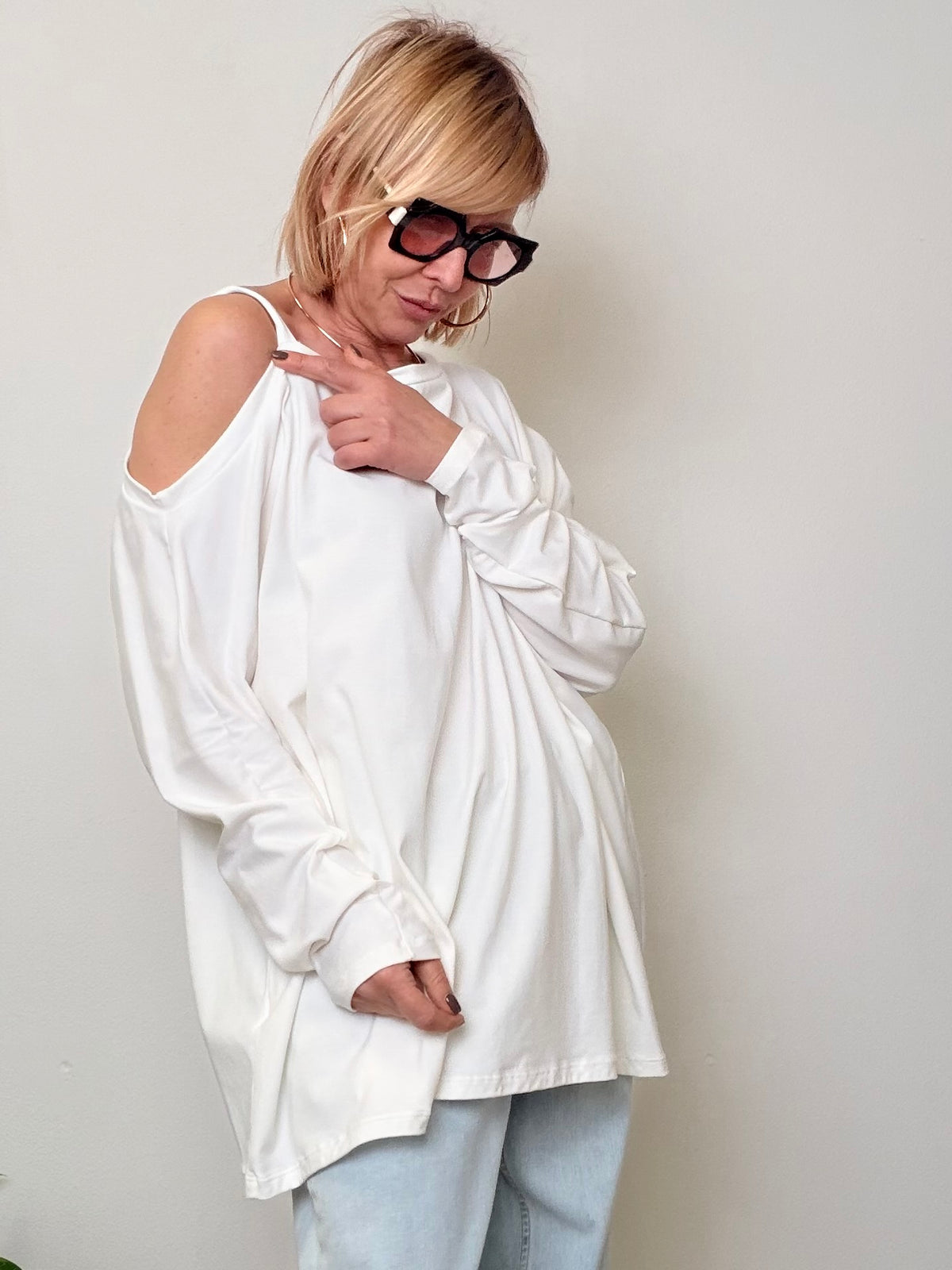 Maglia Oversize Bianca Spalle Scoperte
