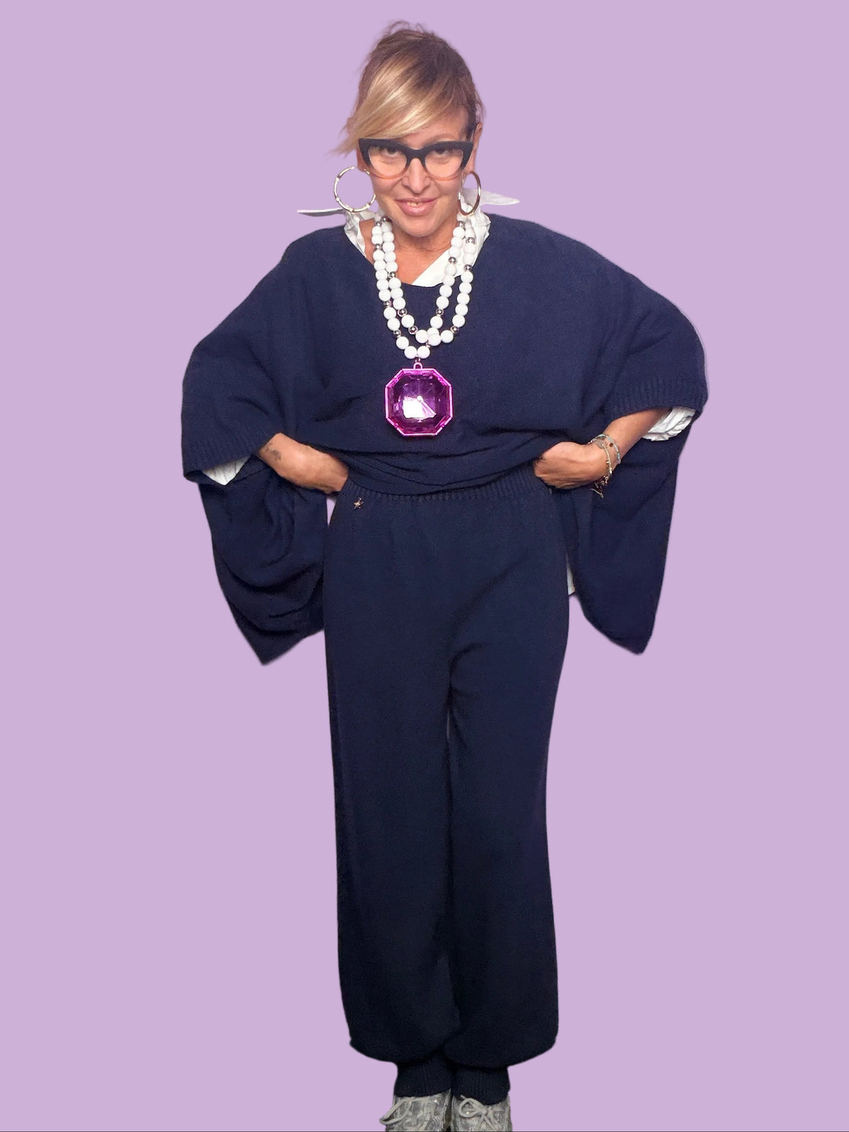 Pantalone Souvenir blu scuro in maglia con gamba ampia e fondo raccolto