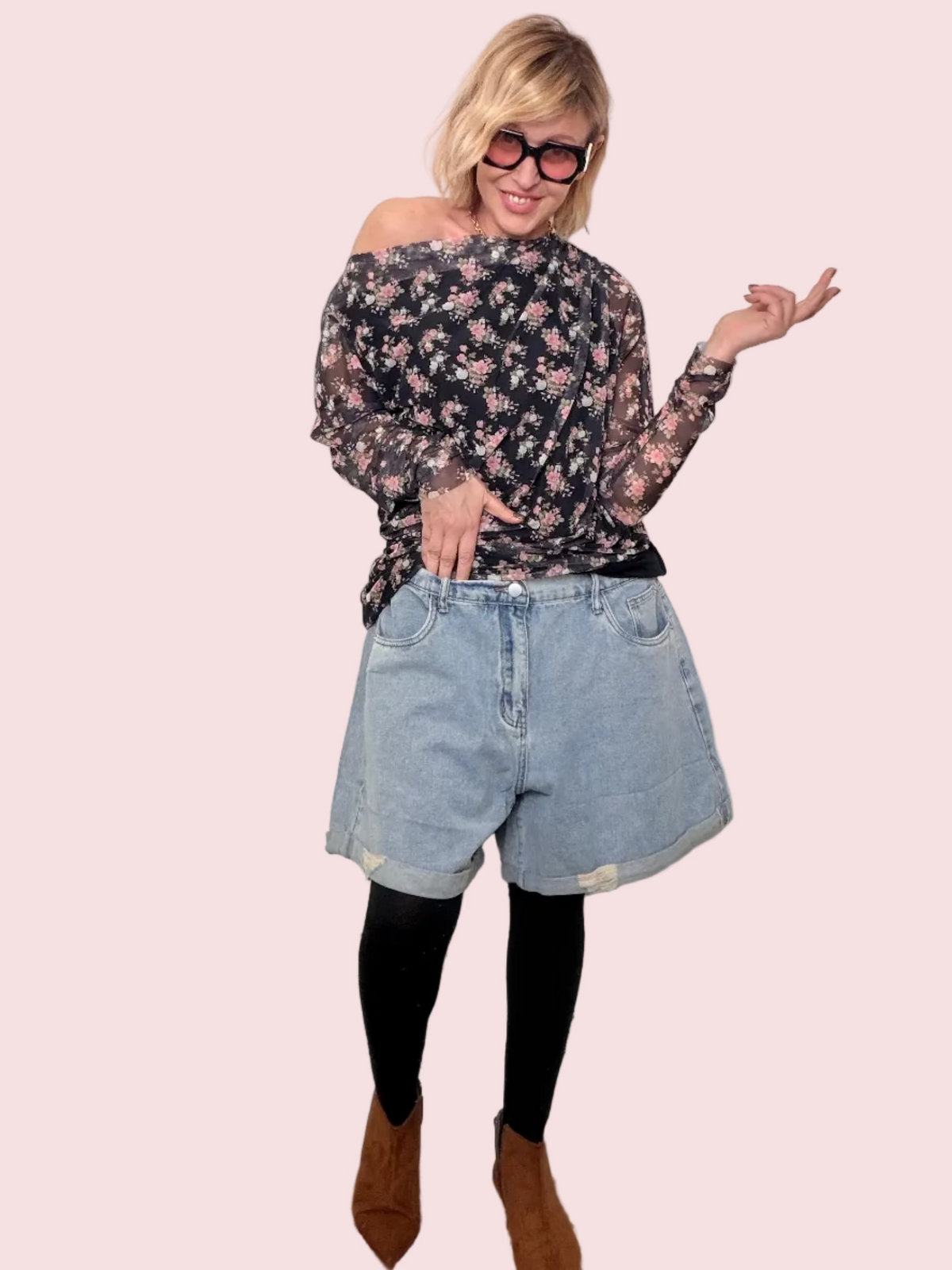 Bermuda Jeans Denim Chiaro Over con Strappi