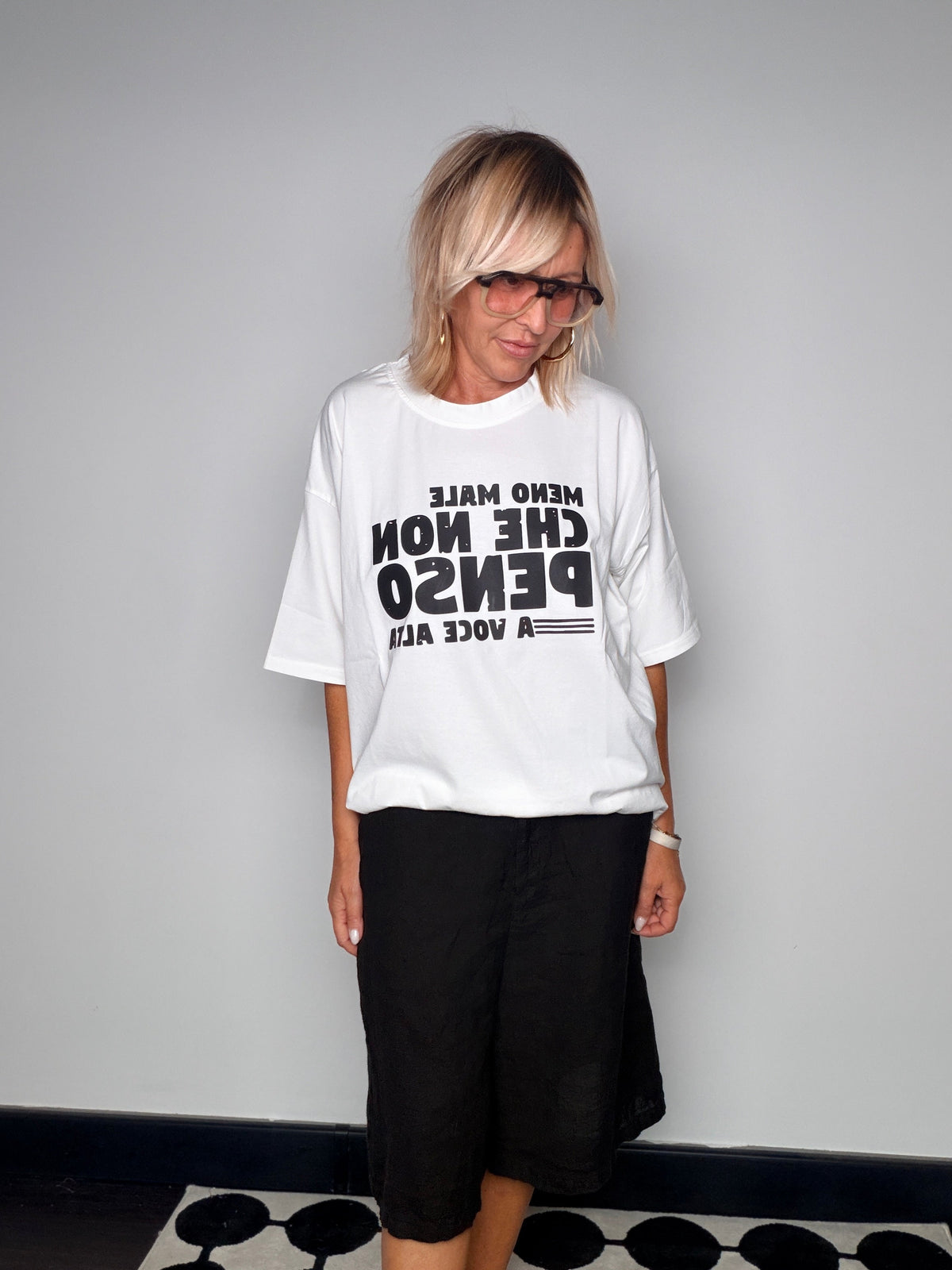 T-shirt oversize stampa ironica - dettaglio