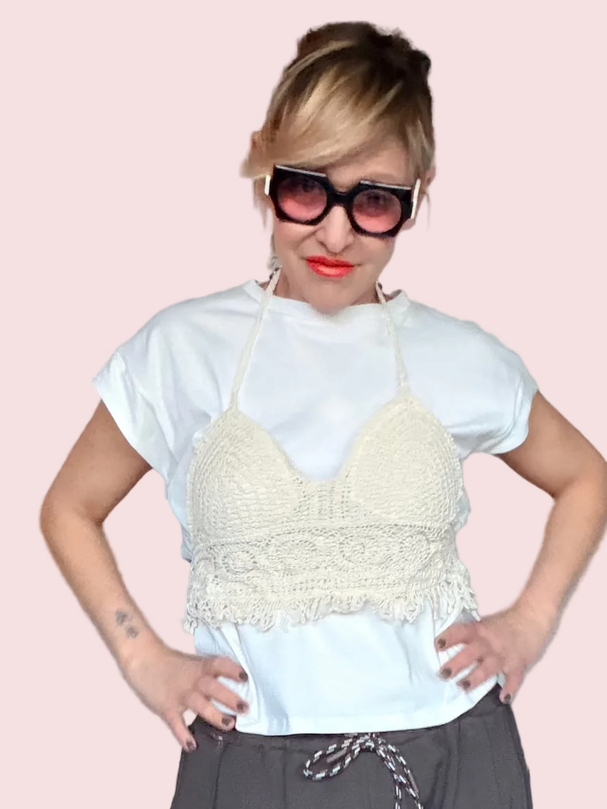 T-shirt con Top Crochet – Set Due Pezzi