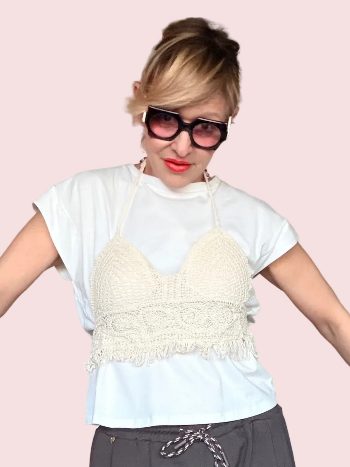 T-shirt con Top Crochet – Set Due Pezzi