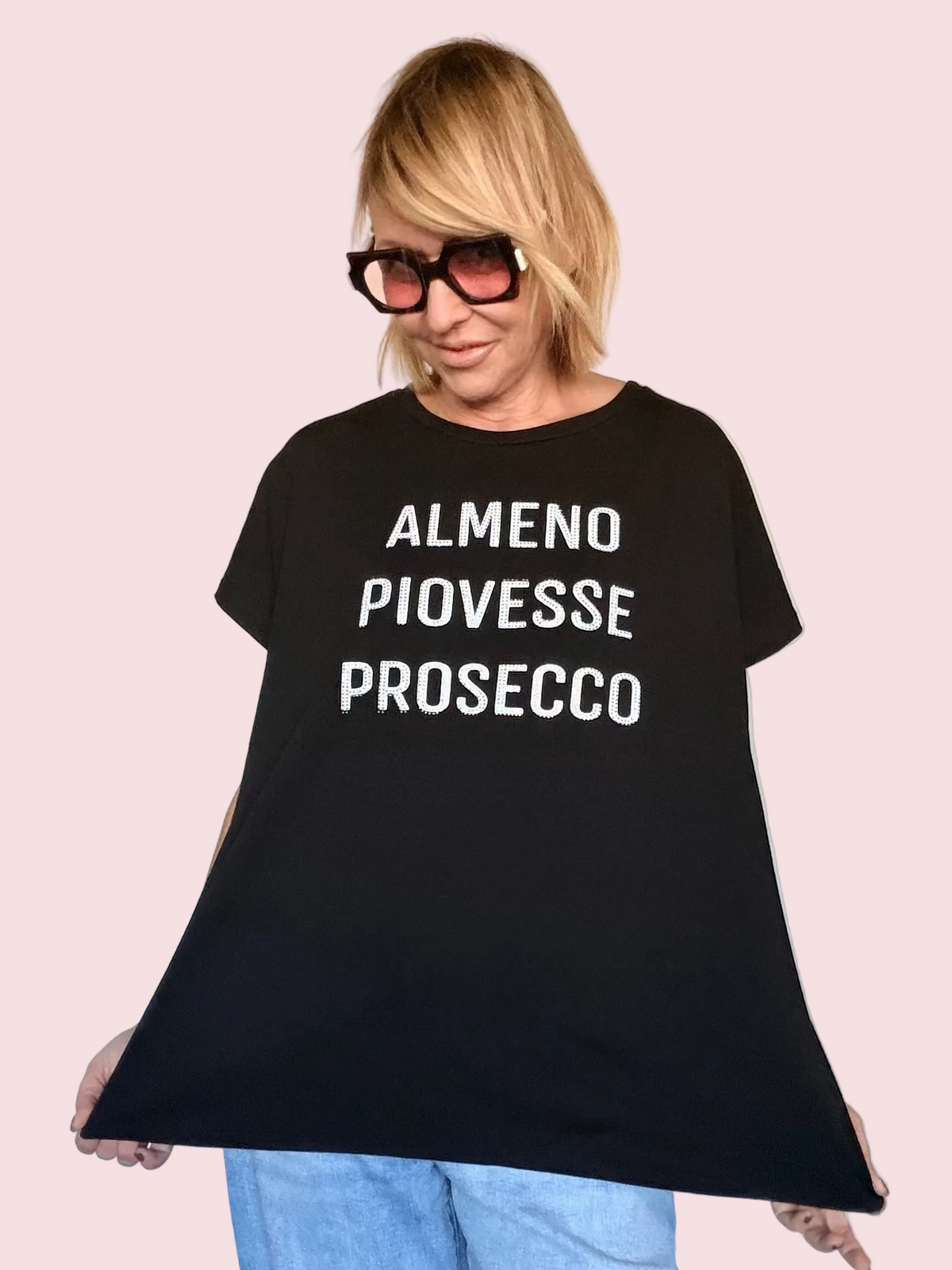 T-Shirt Over "Almeno piovesse Prosecco"