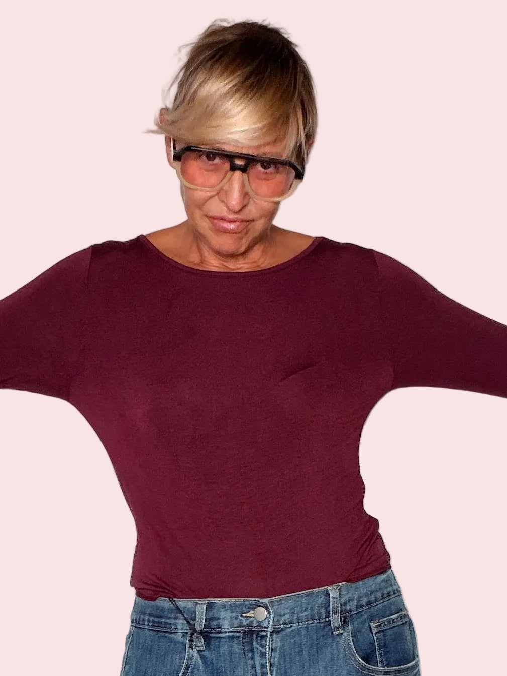 Body a Manica Lunga con Scollo Barca – Bianco / Vino