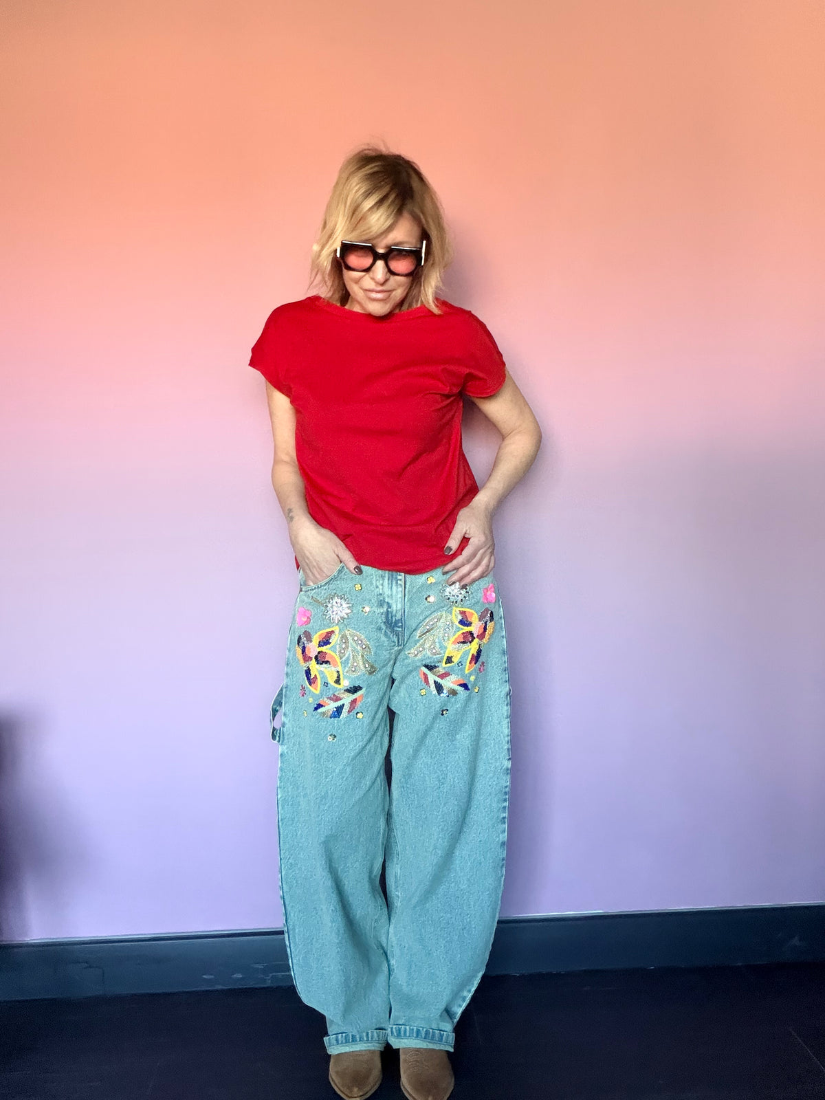 Jeans wide leg con ricami