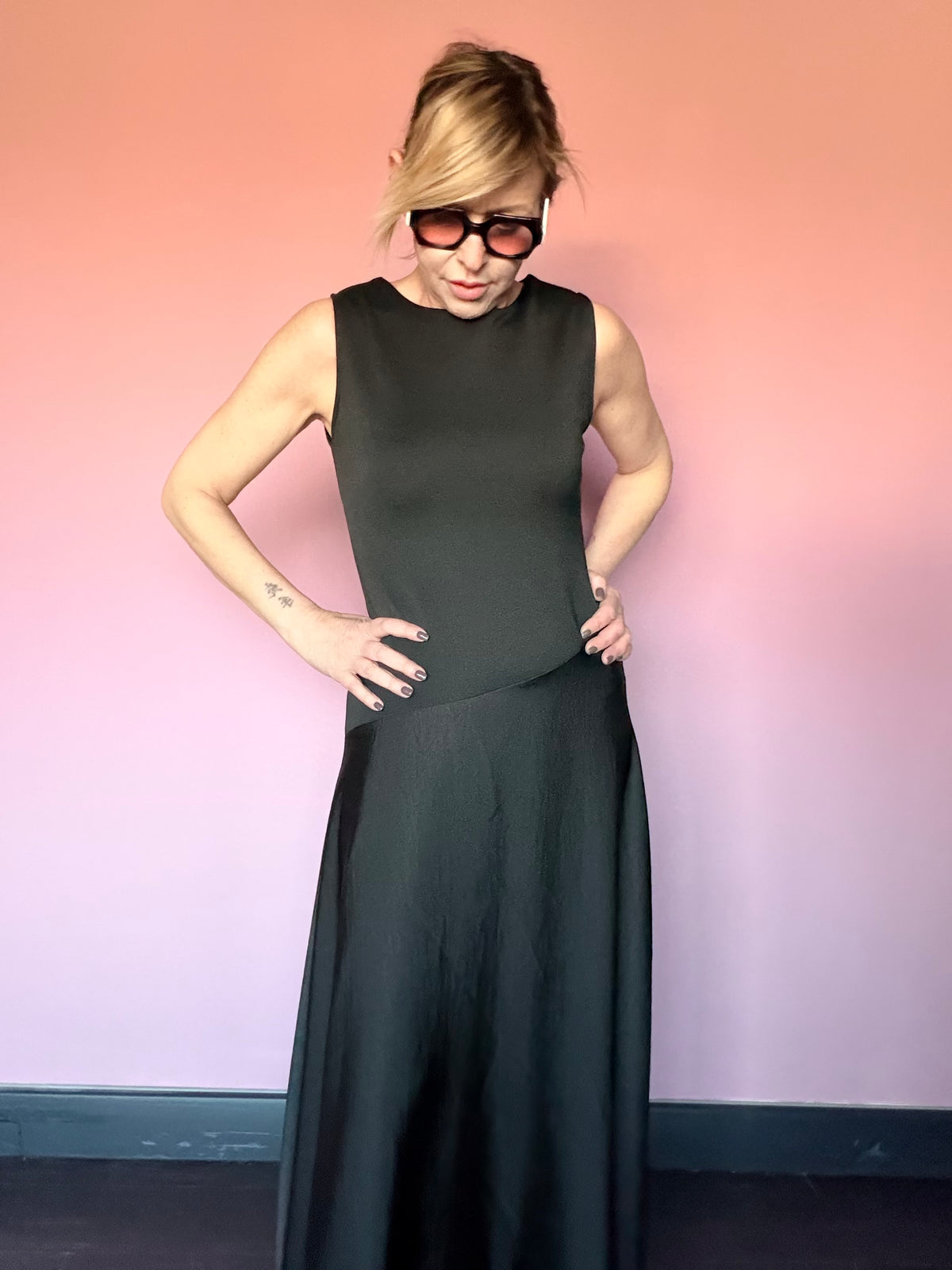 Abito Midi Senza Maniche Nero