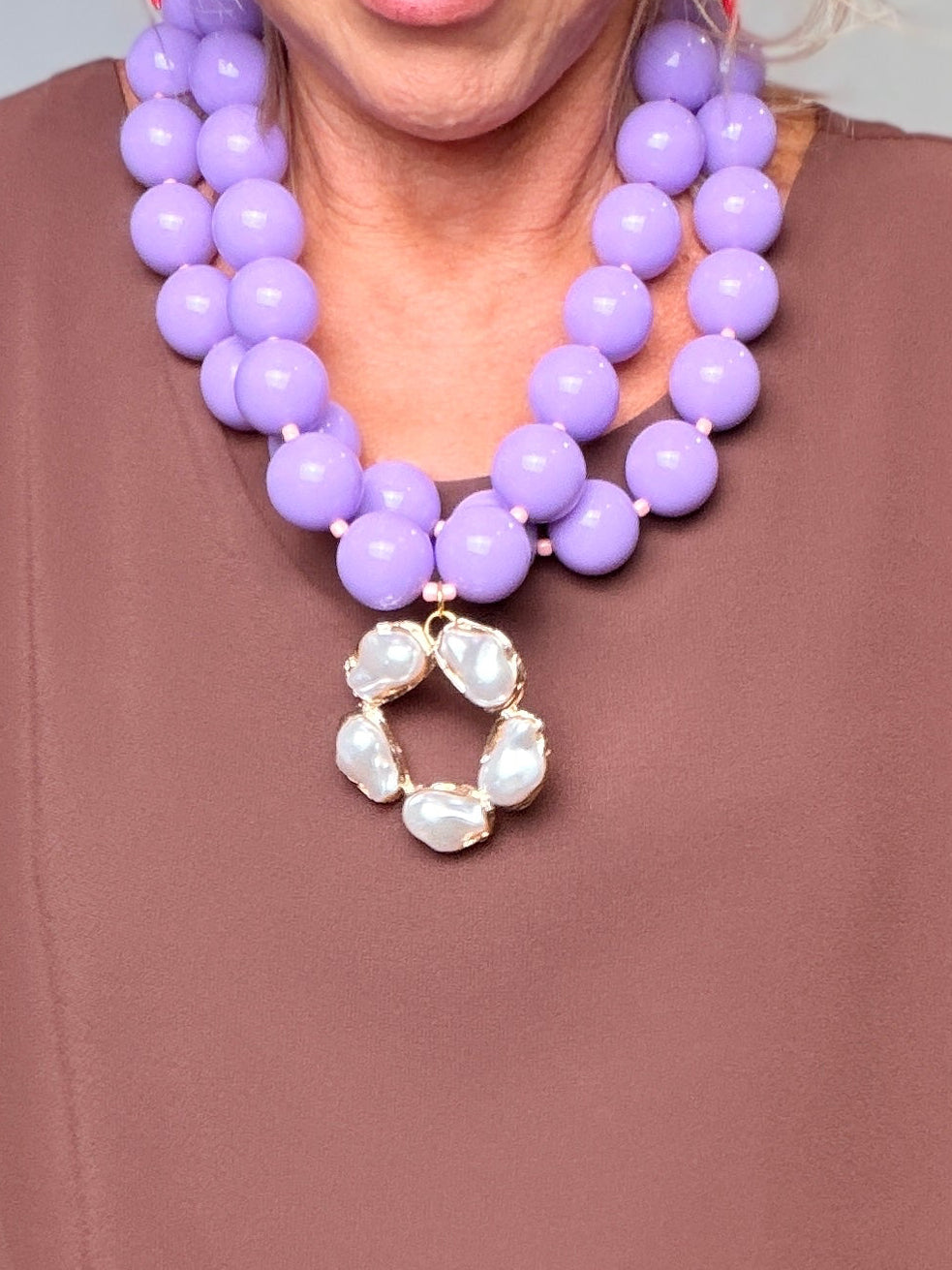 Collana Doppio Filo Sfere Lilla con Pendente Perle Barocche