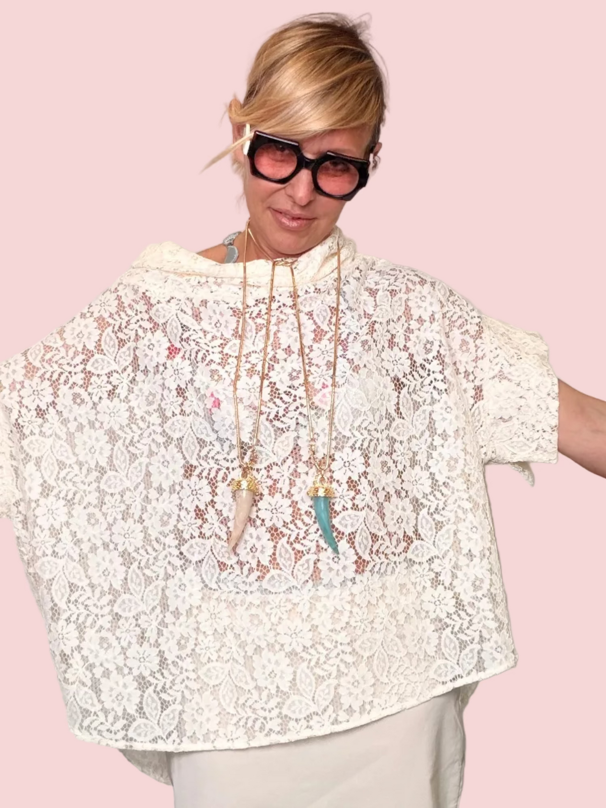 Maglia Oversize in Pizzo Avorio con Collo Cratere