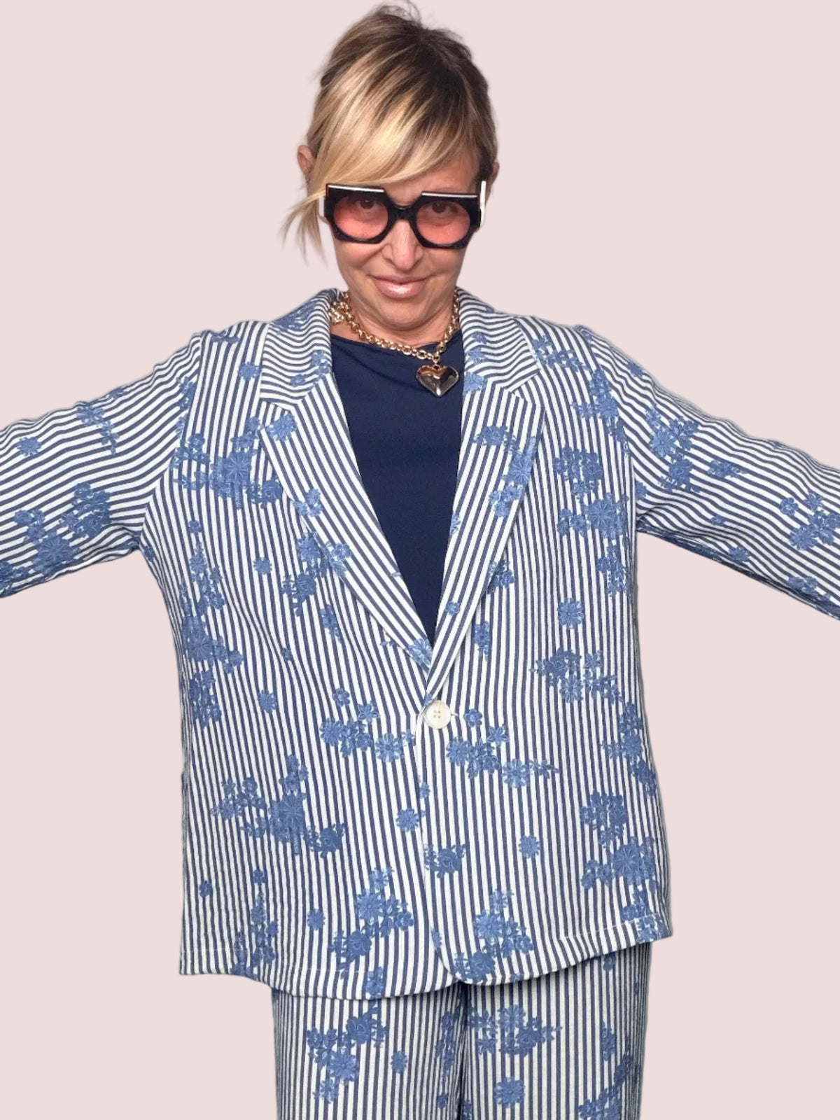 Blazer a Righe con Ricami Floreali