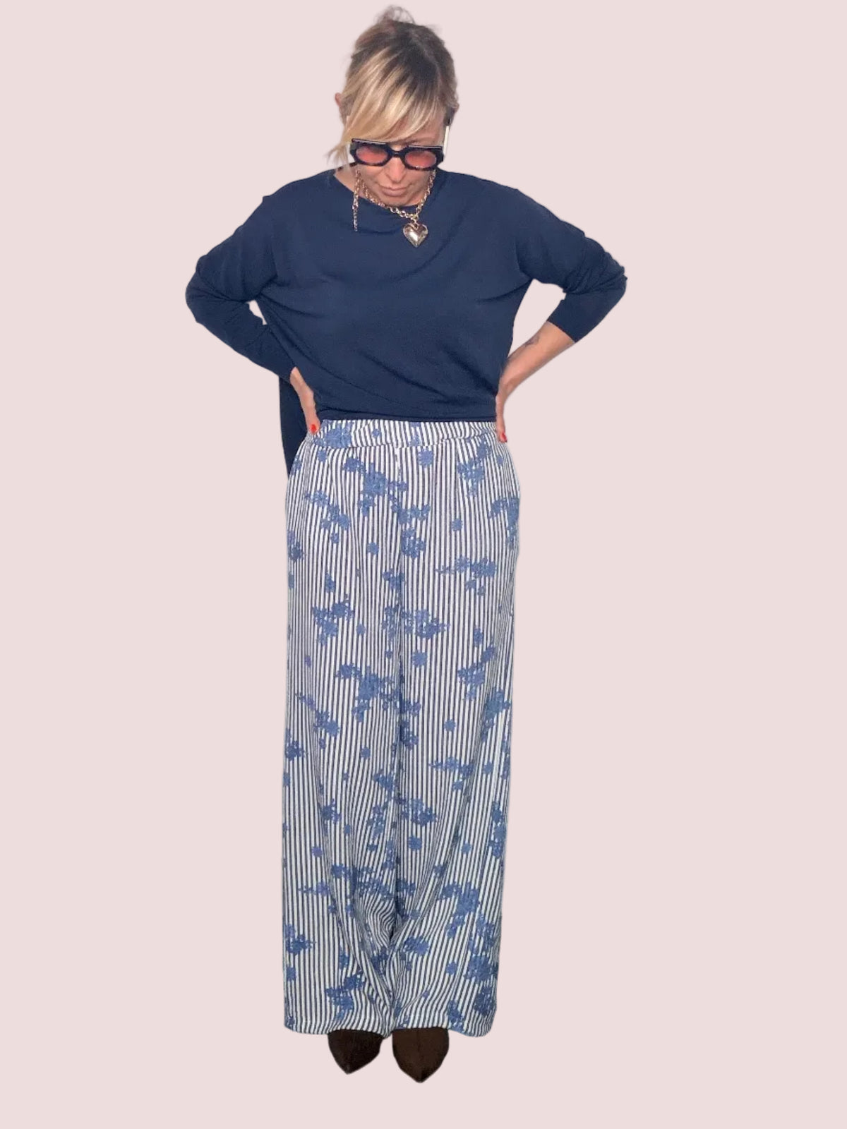 Pantalone Palazzo a Righe con Ricami Floreali