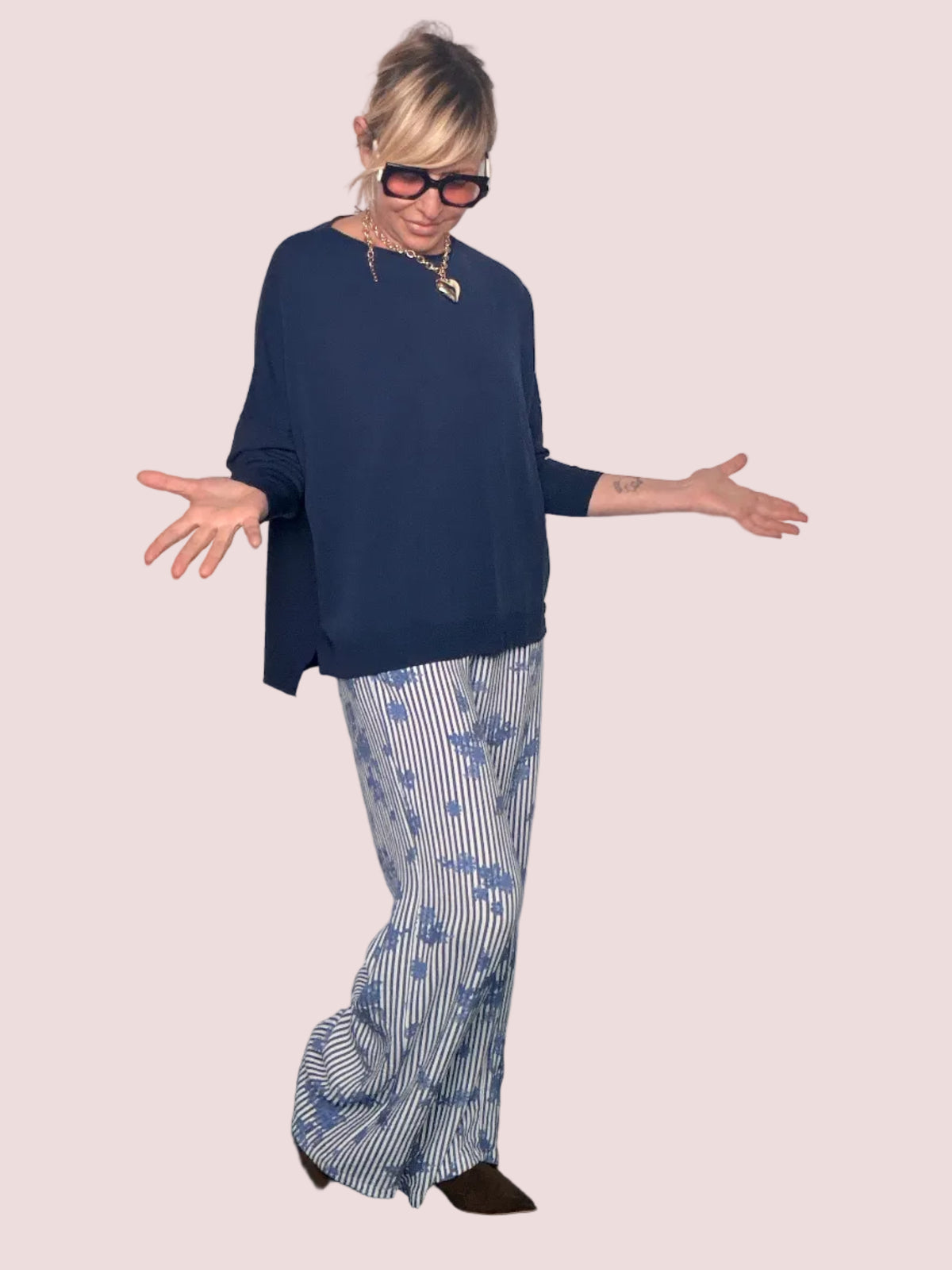 Pantalone Palazzo a Righe con Ricami Floreali