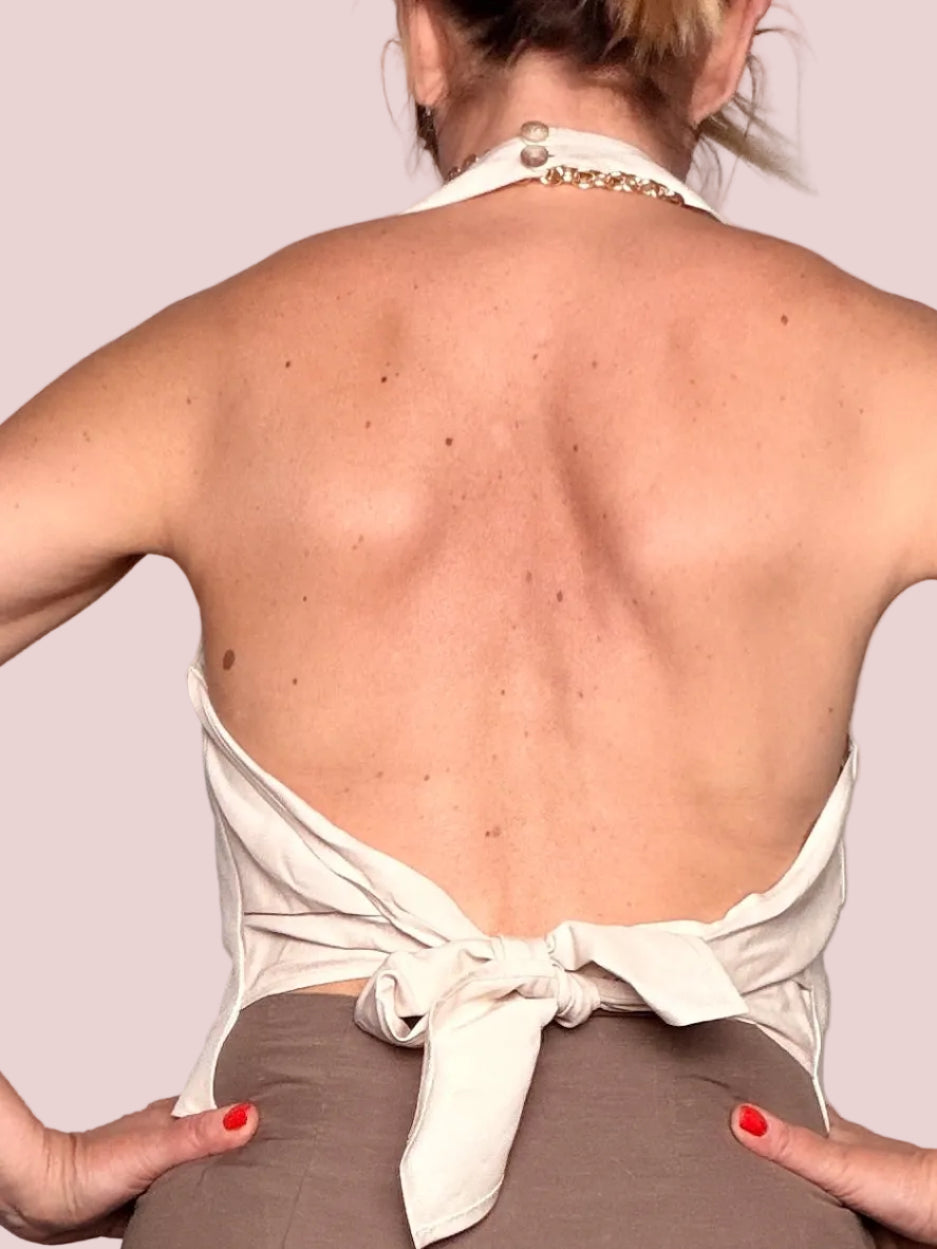 Abito coordinato due pezzi – gilet halter e gonna écru