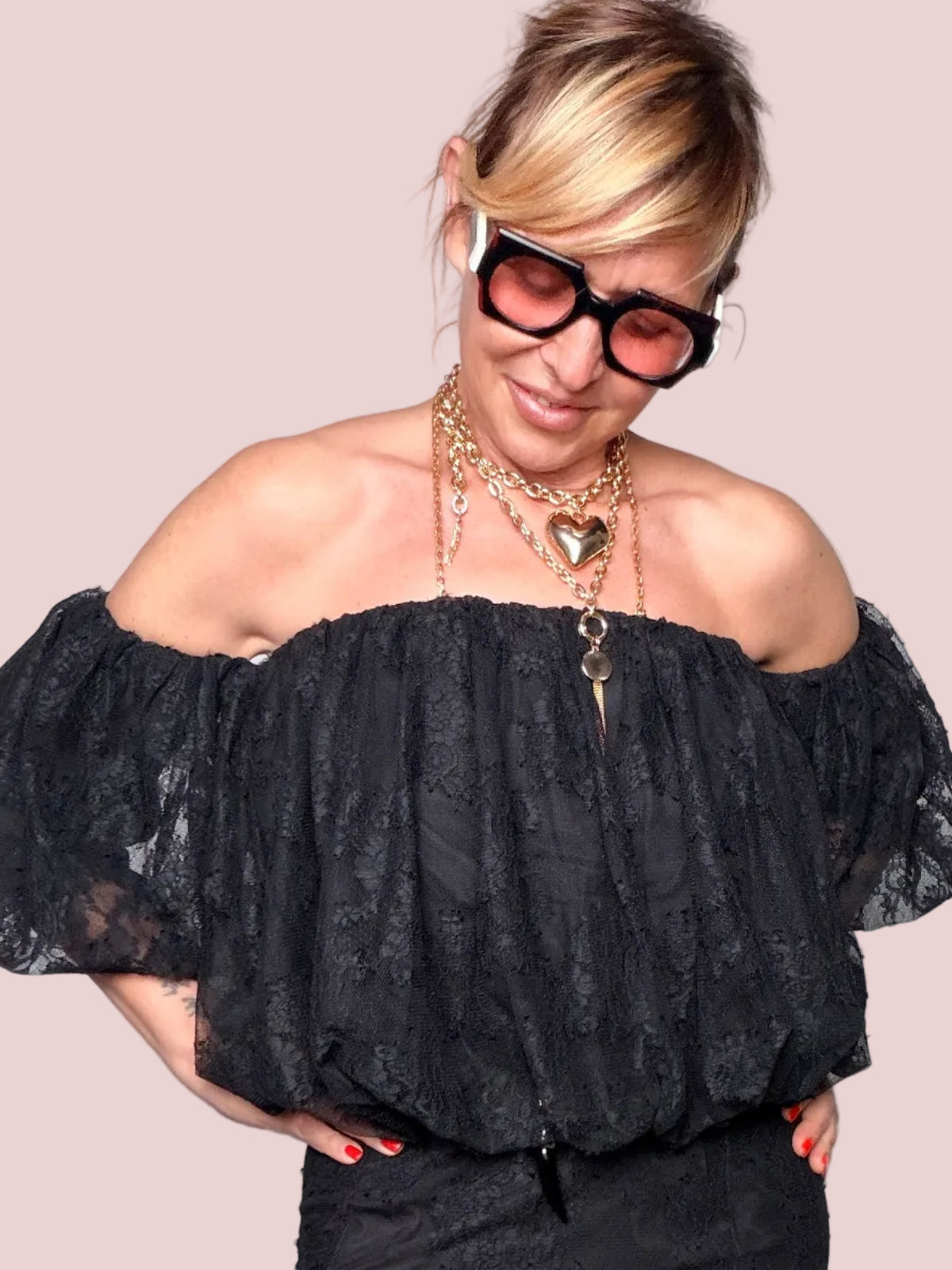 Top off-shoulder in pizzo floreale – giallo senape / nero
