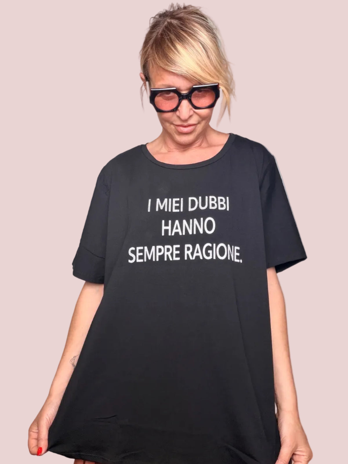 T-shirt "I Miei Dubbi Hanno Sempre Ragione" – Nero