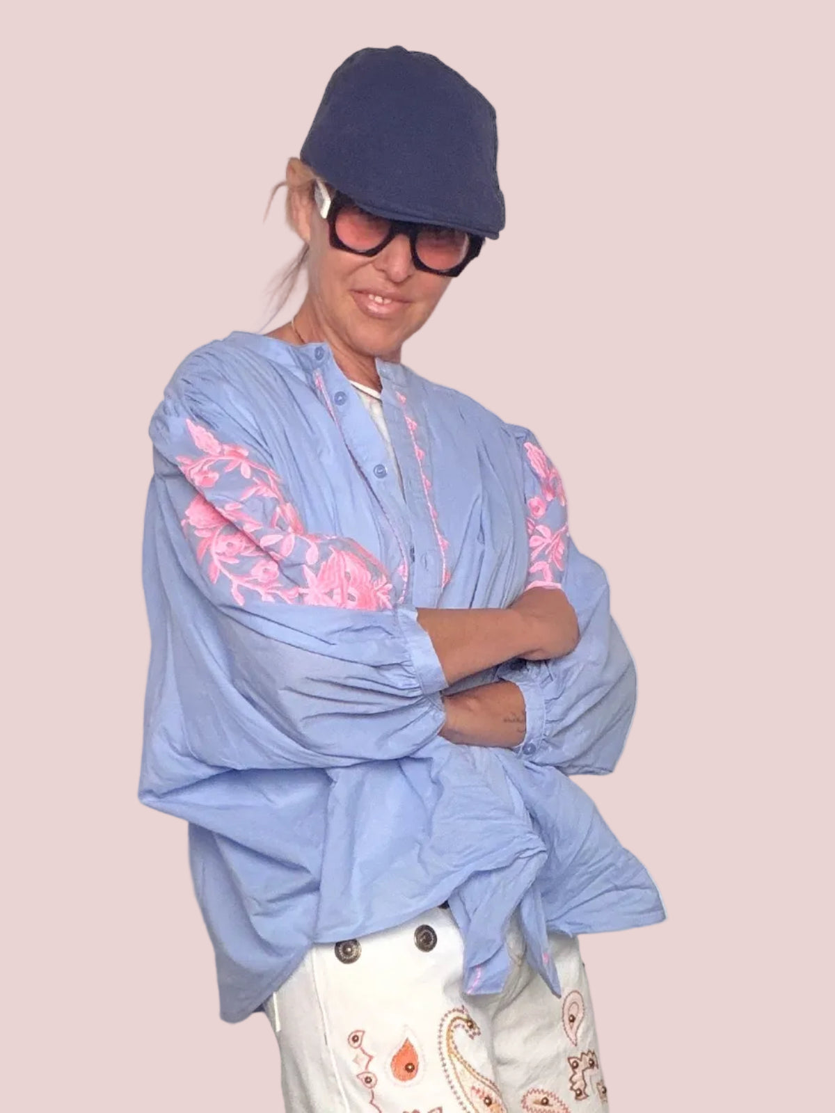 Camicia Oversize con Ricamo Floreale Neon sulle Maniche