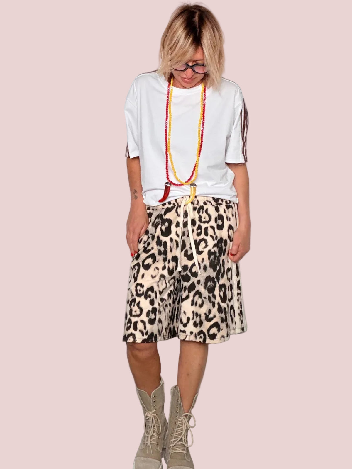 Bermuda Leopardato con Bande Laterali — Vita Elastica con Coulisse
