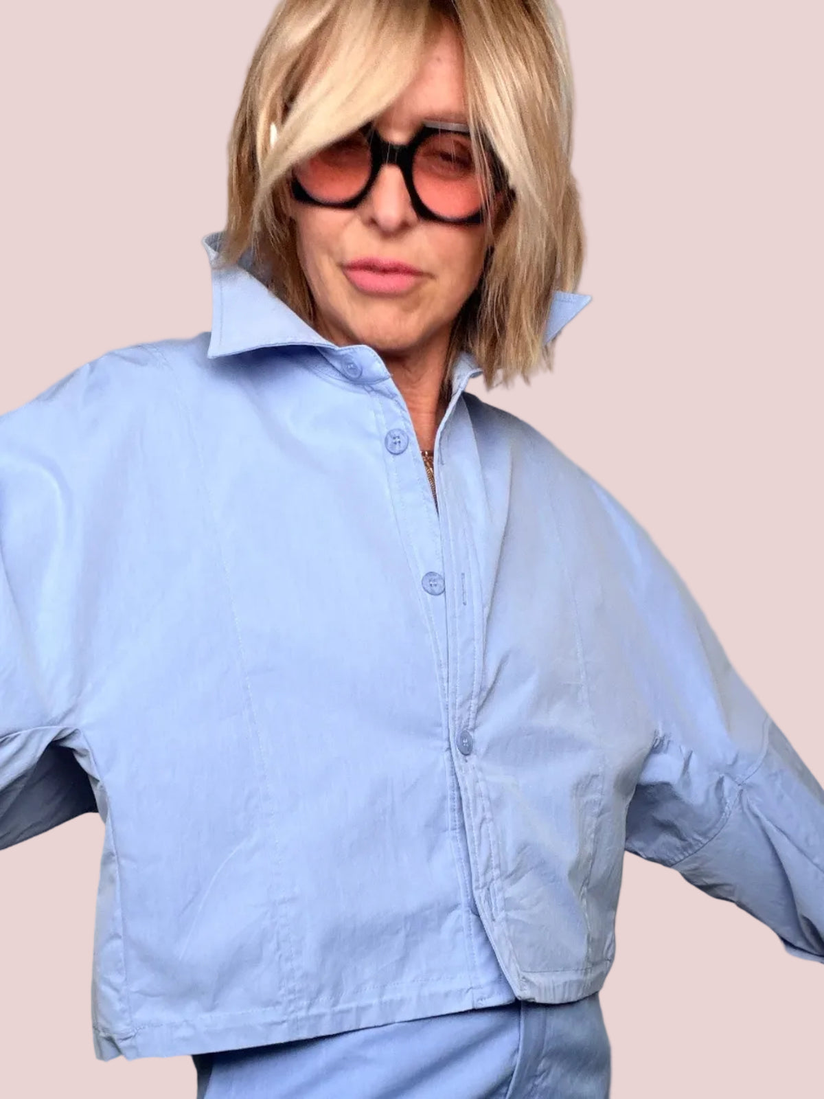 Giacca Crop Azzurra Polsini a Righe