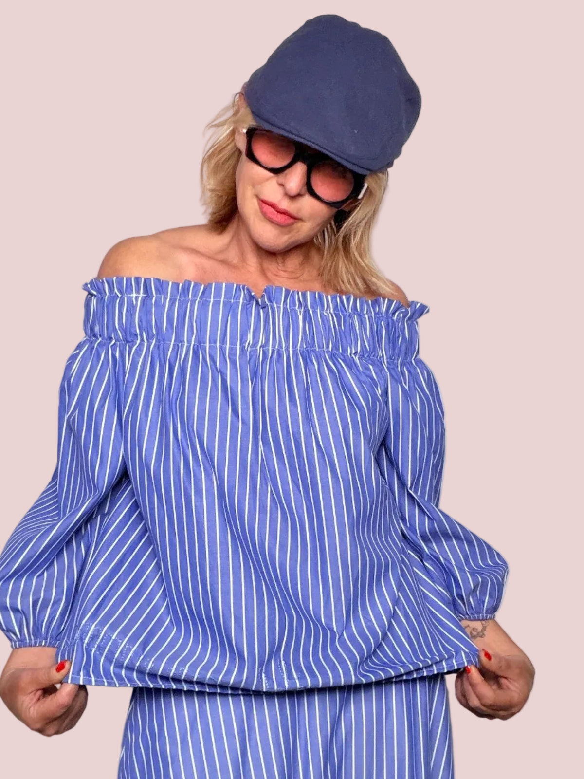 Top Off-Shoulder a Righe Blu – Smock e Maniche Palloncino