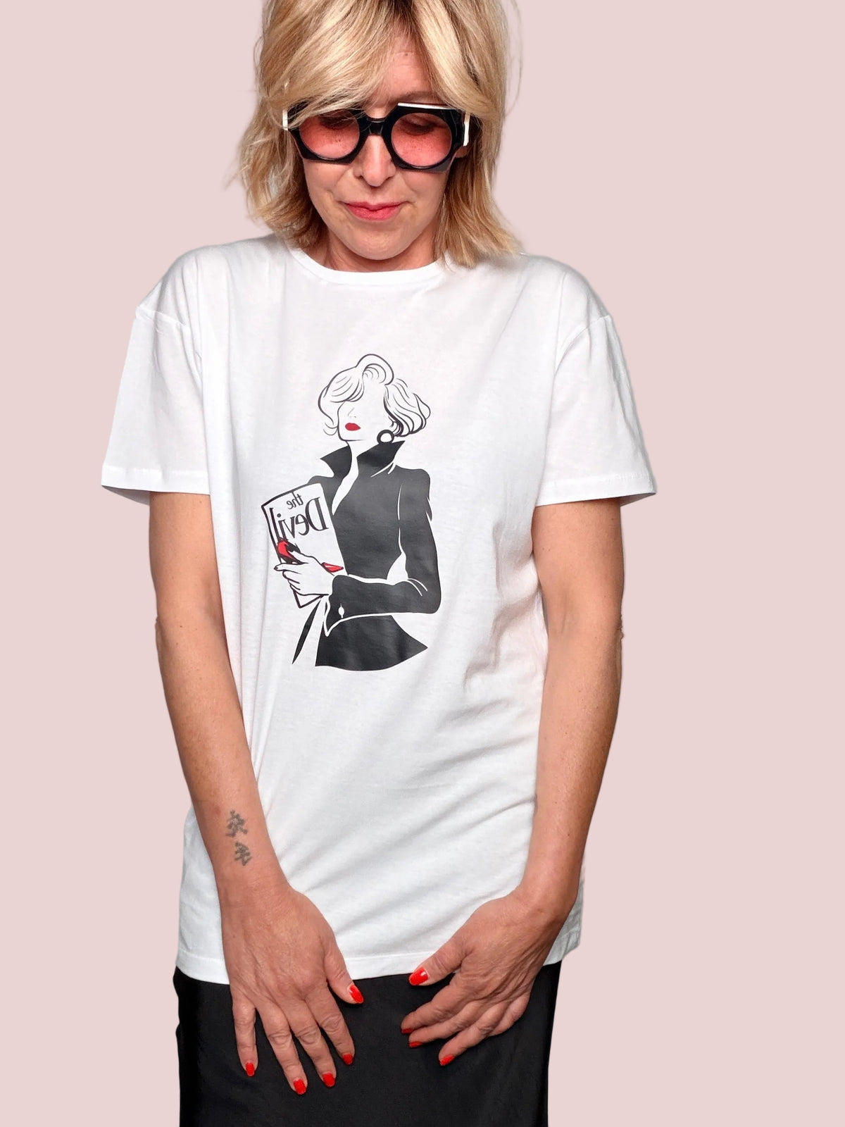 T-Shirt Il Diavolo Veste Prada – Fashion Illustration