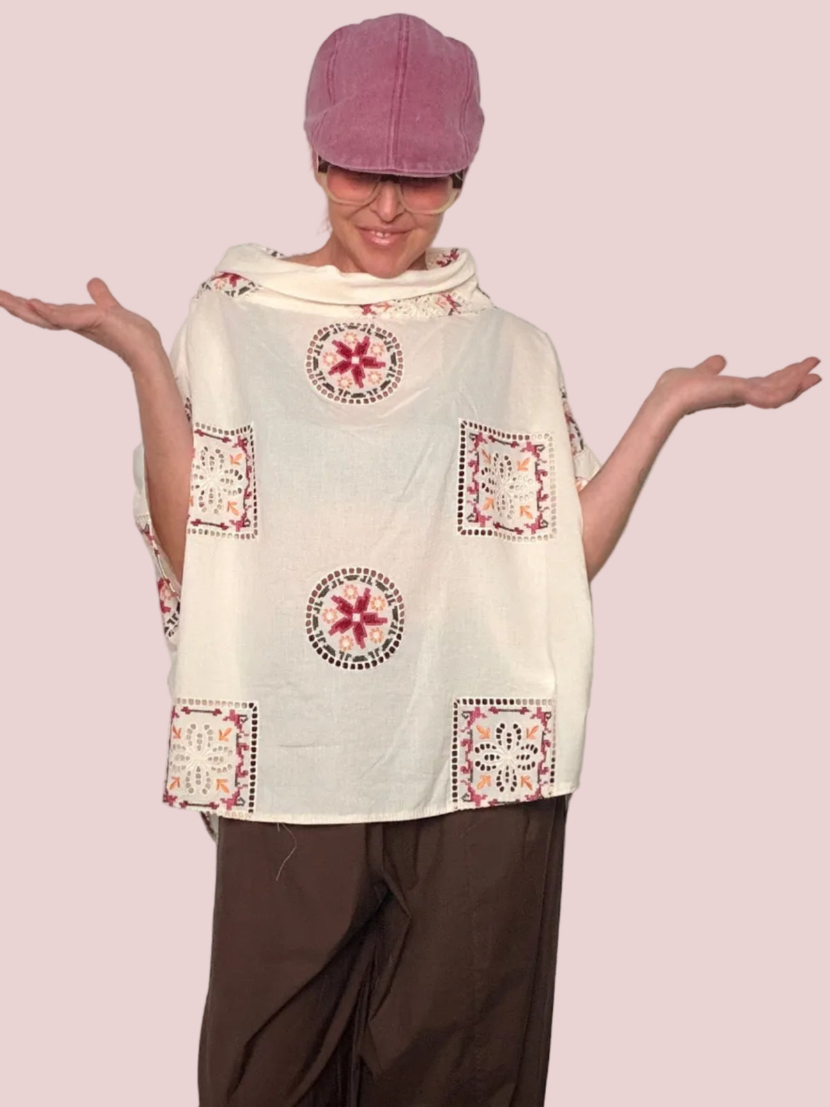 Camicia in Mussola di Cotone con Ricami e Traforature
