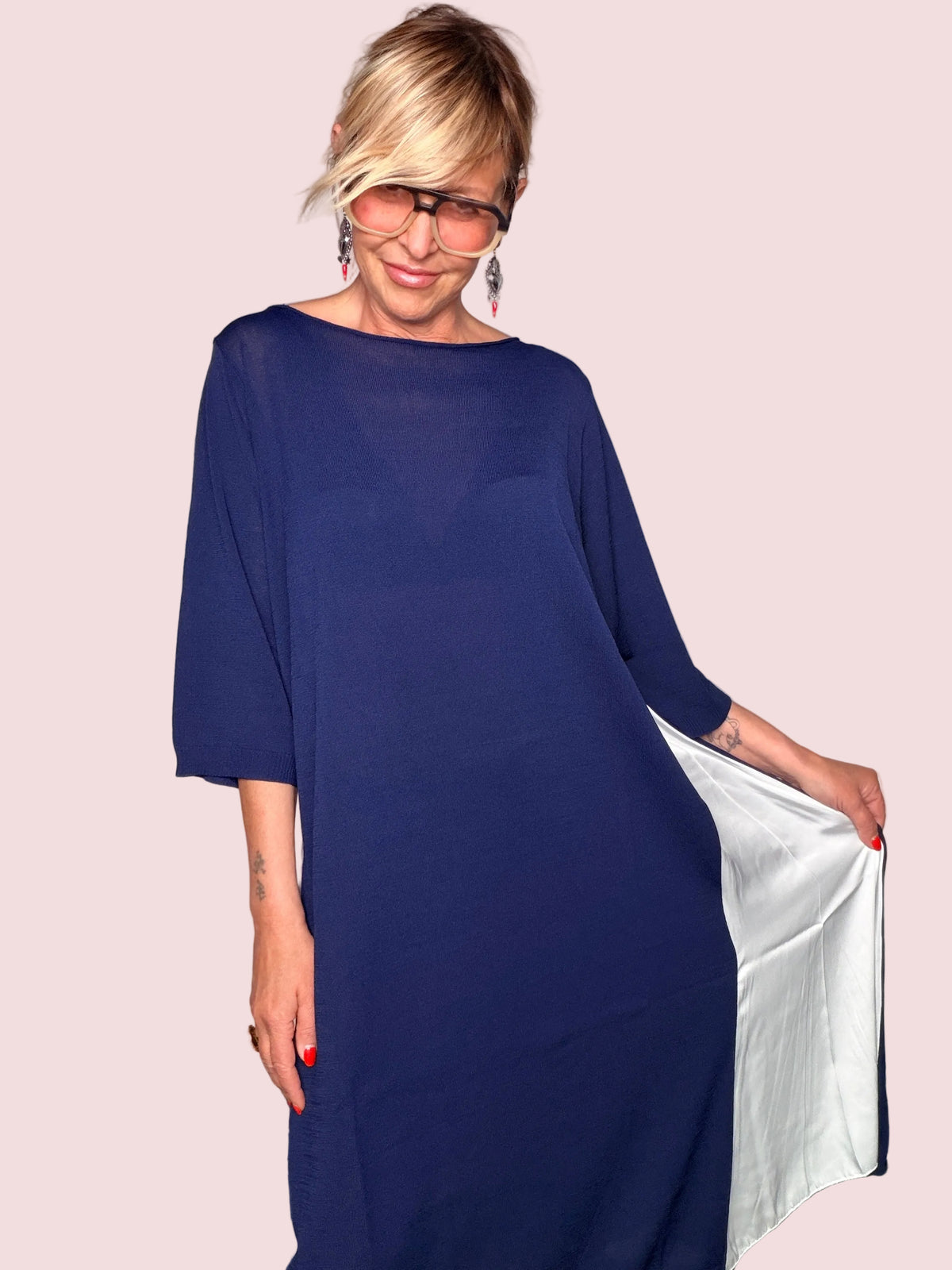 Abito Midi Oversize con Inserto Satin Laterale
