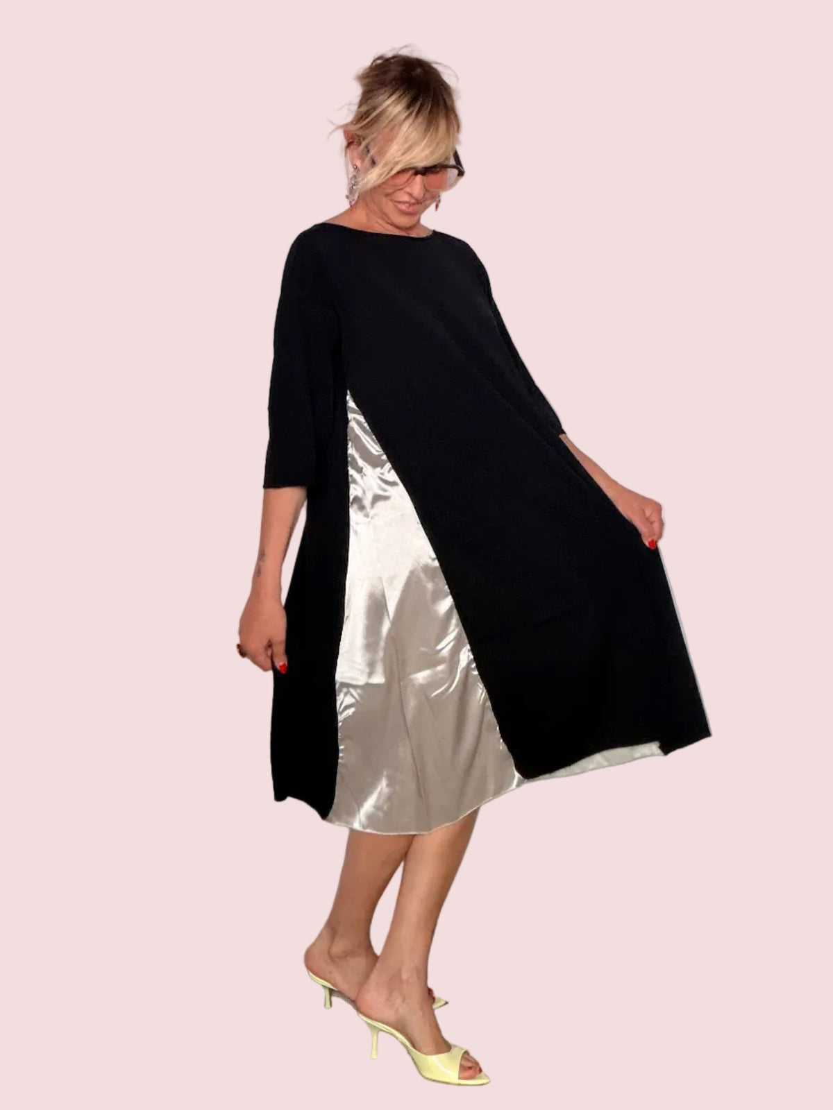 Abito Midi Oversize con Inserto Satin Laterale
