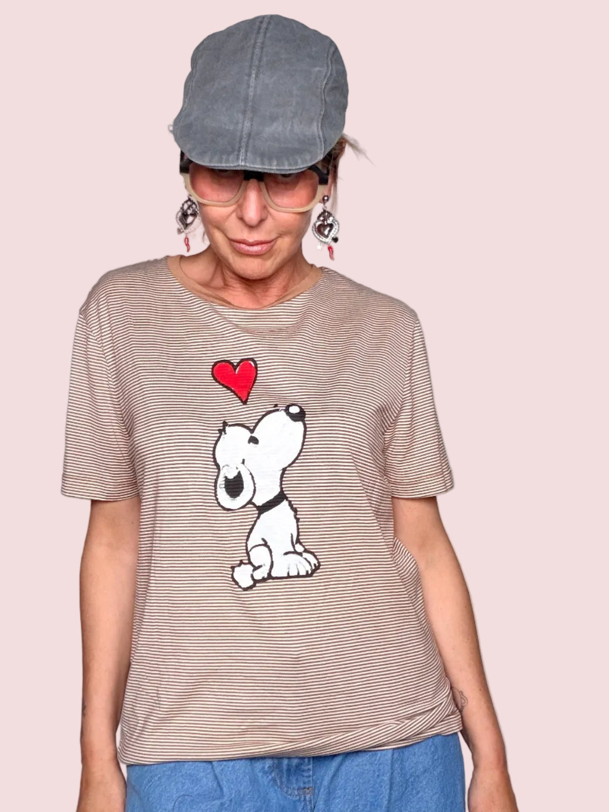 T-Shirt Oversize Snoopy a Righe con Collo a Contrasto