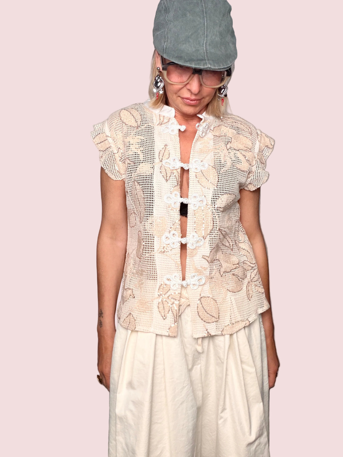 Camicia in Pizzo Crochet Traforato con Bottoni a Fiore