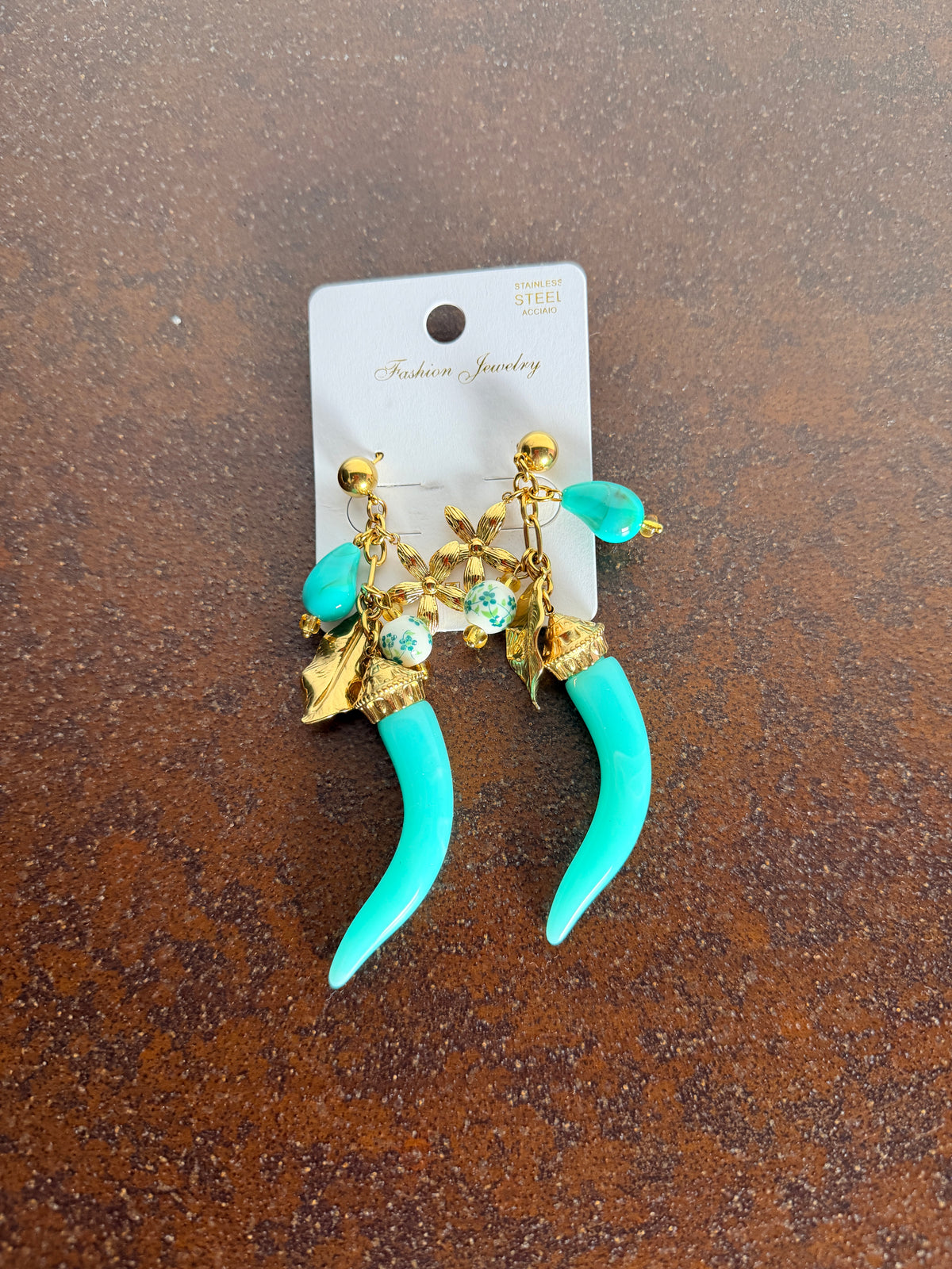 Orecchini Pendenti Corno Charm