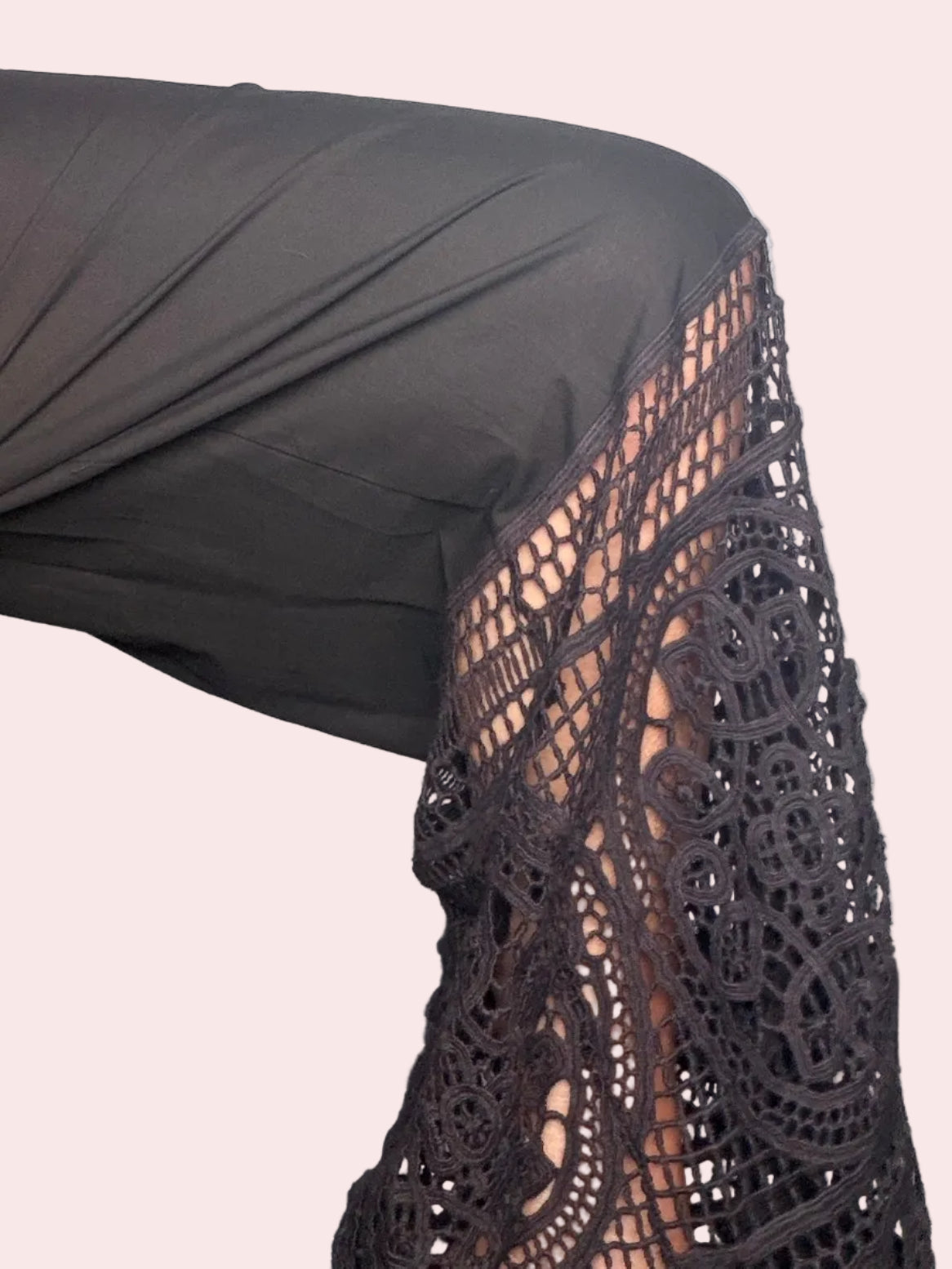 Pantalone Wide Leg con Inserto in Pizzo Macramé