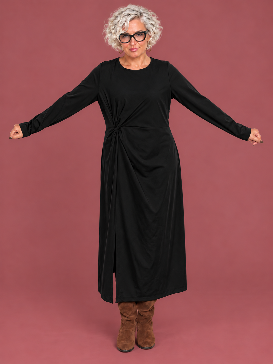 Abito midi con nodo laterale e spacco Déjà Vu – Nero – modella master