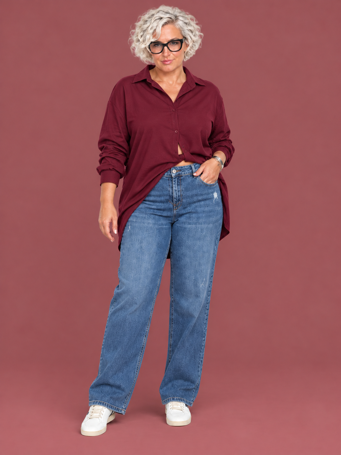 Jeans dritto over — modella curvy