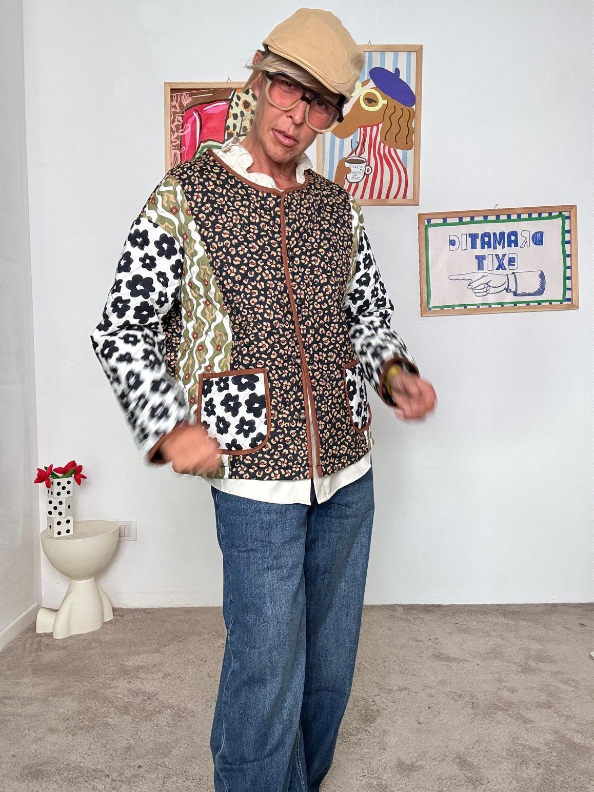 FEMALE - Giacca Patchwork Unisex Fantasia Floreale e Animalier Stile Creativo G11867/ NERO FEMALE