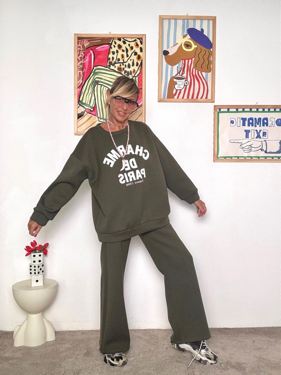 FEMALE - Felpa oversize con stampa: comfort e stile urban-chic VERDE R8585/ VERDE FEMALE