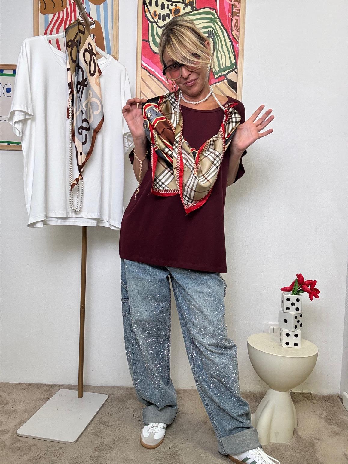 SUSY STAR - T-shirt Oversize con Collana Look Creativo e Divertente VINO STS2783/ VINO SUSY STAR